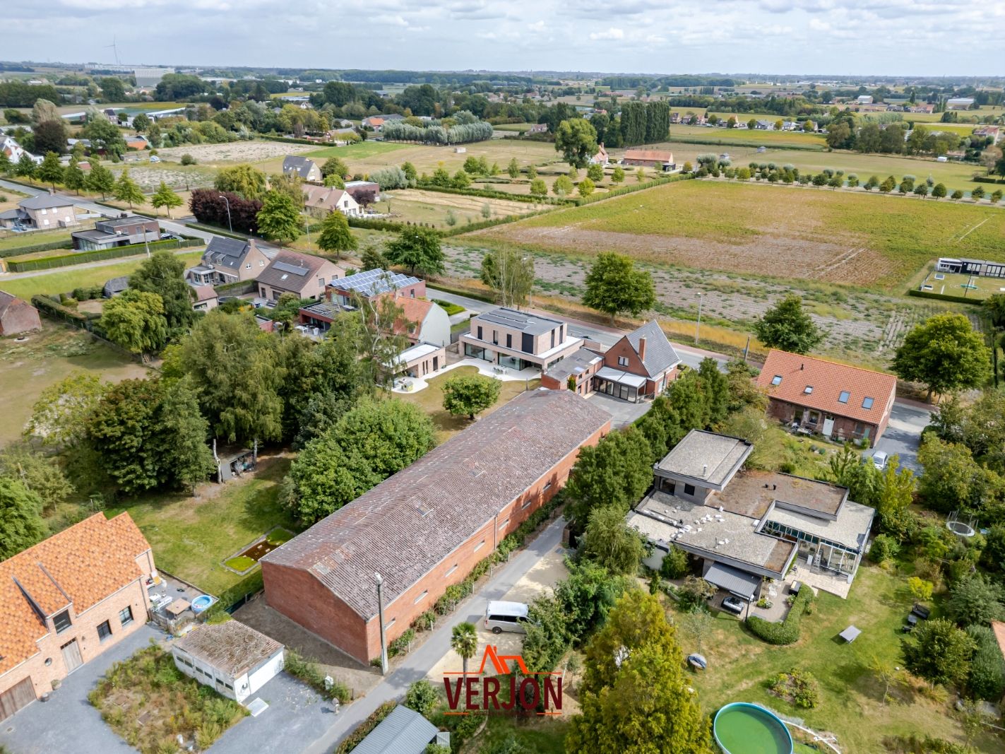 Alleenstaande woning met 440 m² opslagruimte in Kachtem! foto 3