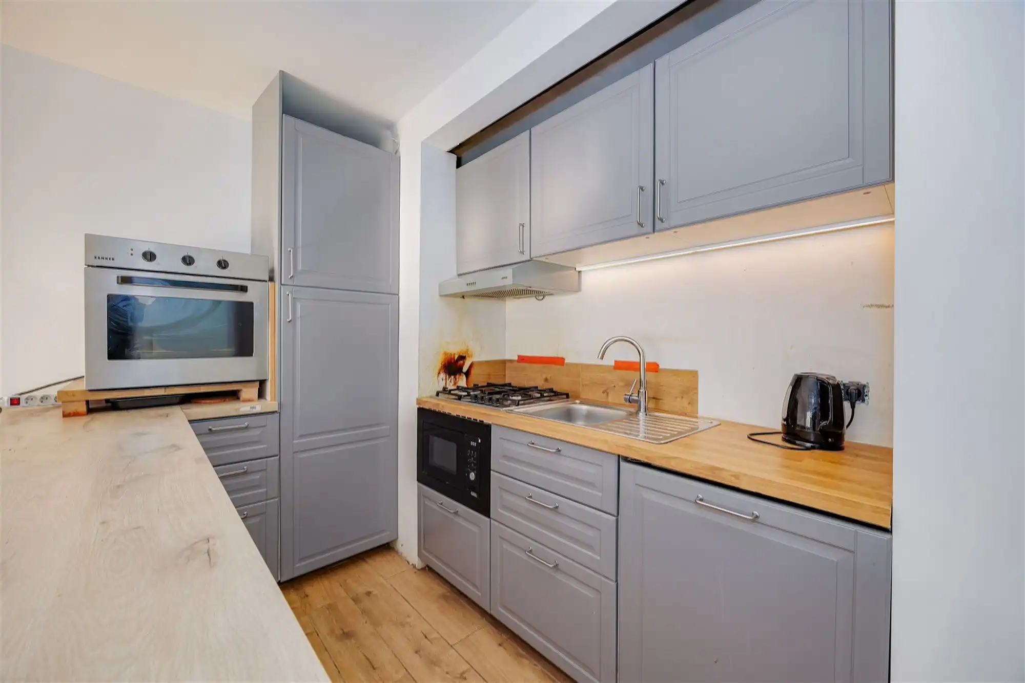 Instapklaar 2 slaapkamer appartement met gezellige tuin foto 6