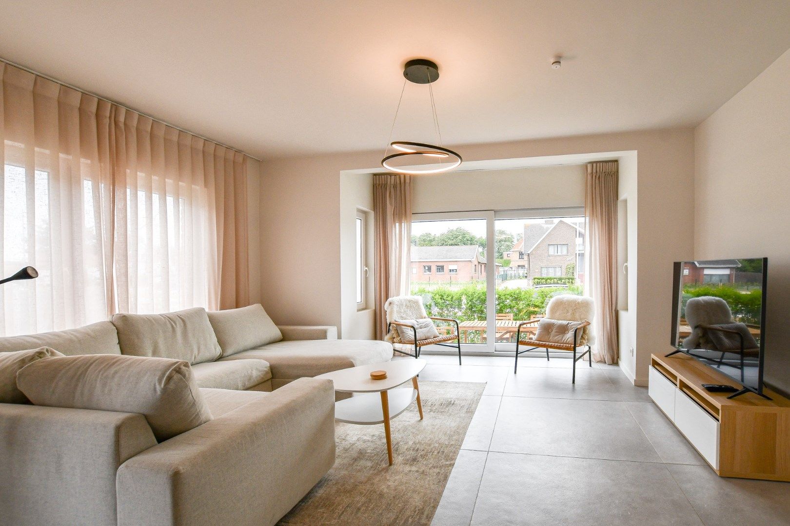 Stijlvol wonen aan zee – energiezuinige woning op topligging in Wenduine foto 3