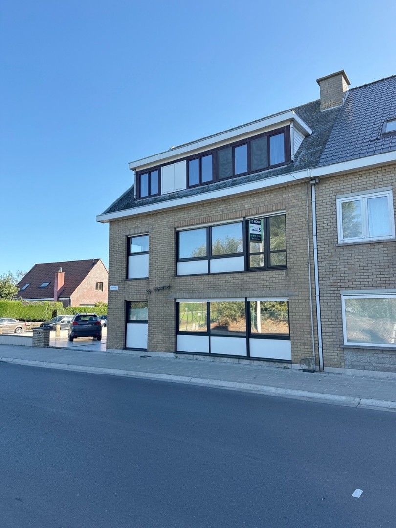 Instapklaar appartement met terras en garage te Bredene foto 19