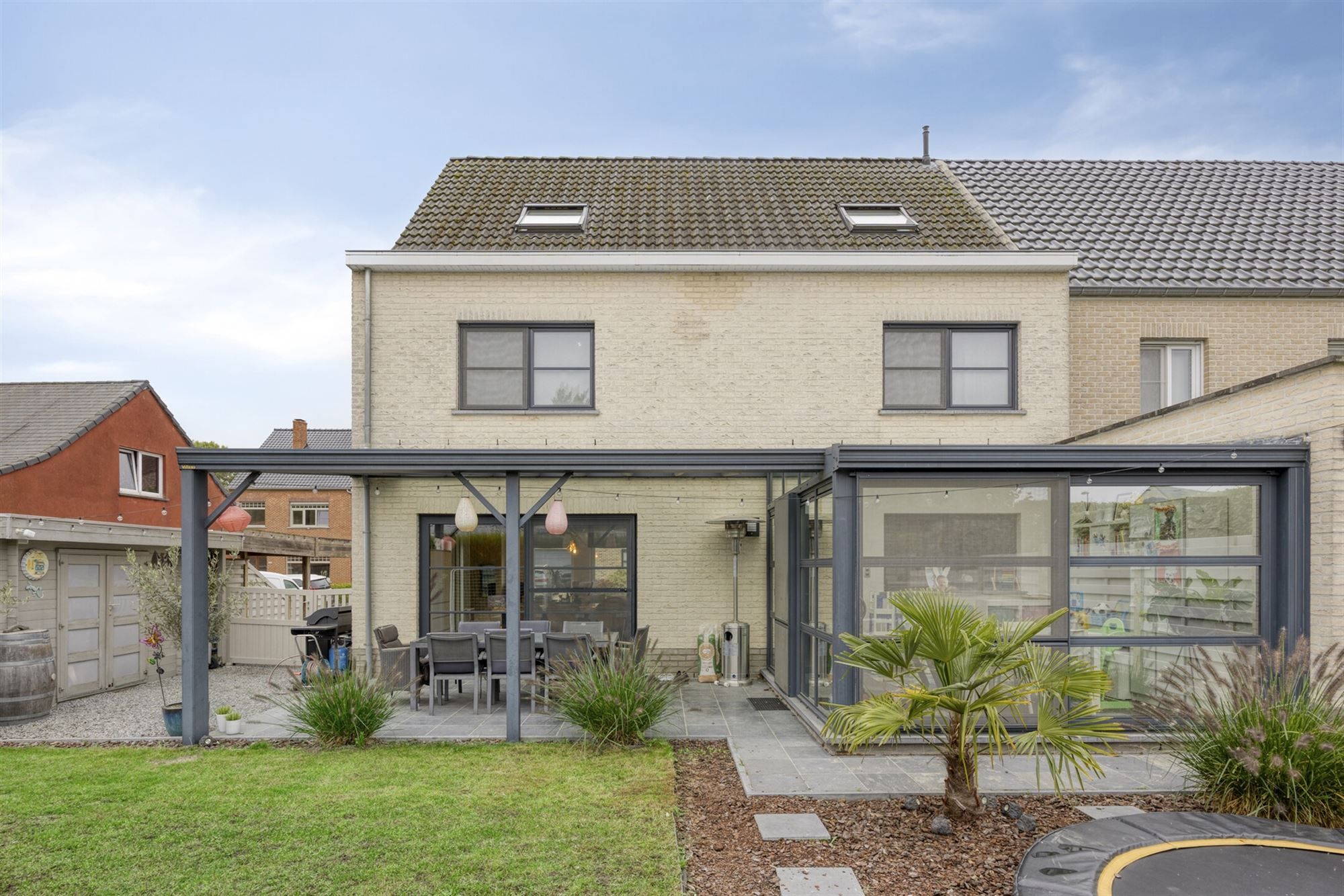 Ruime energiezuinige gezinswoning met 4 slaapkamers foto 39