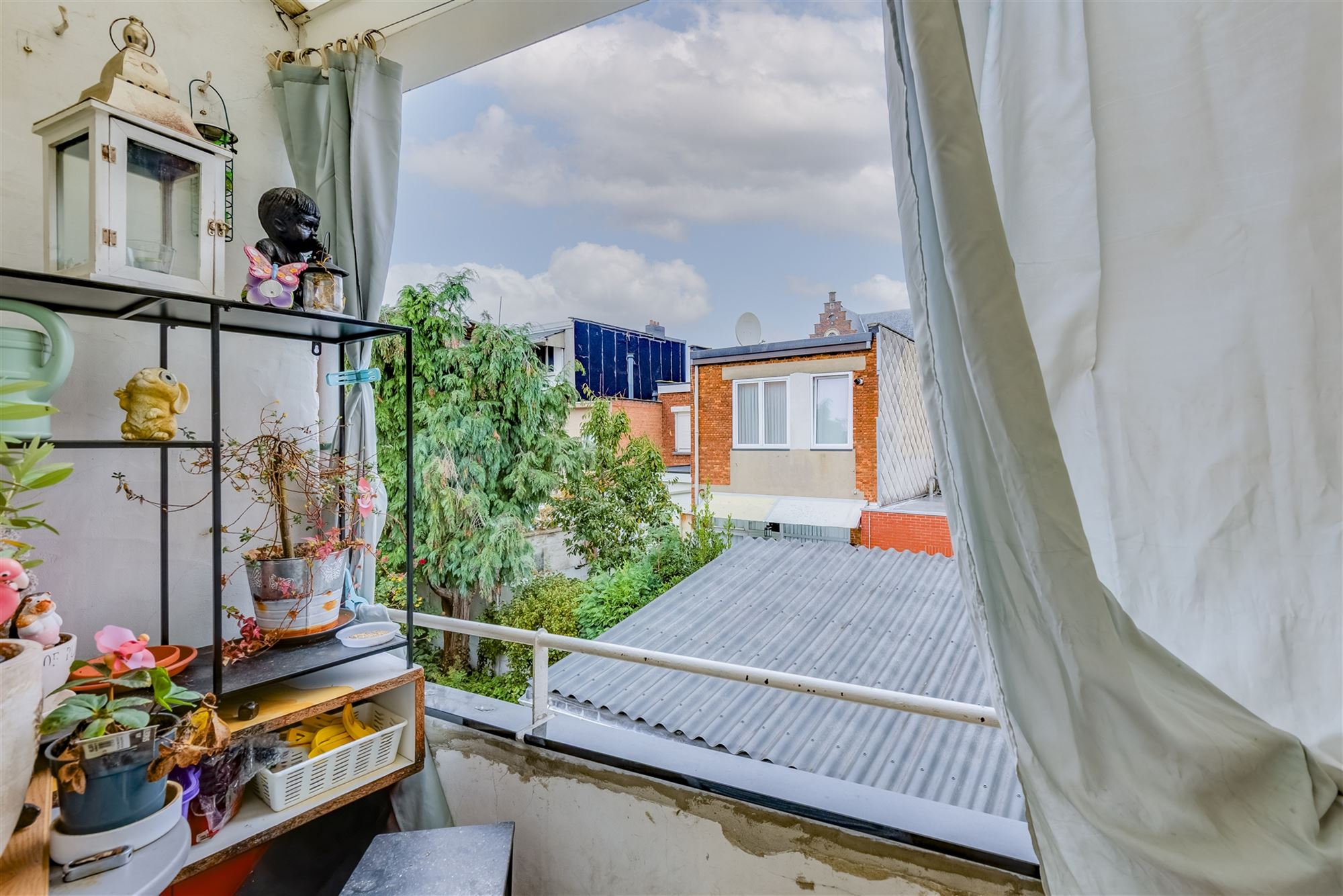 Te renoveren woning met koer thans ingedeeld in 2 appt foto 17