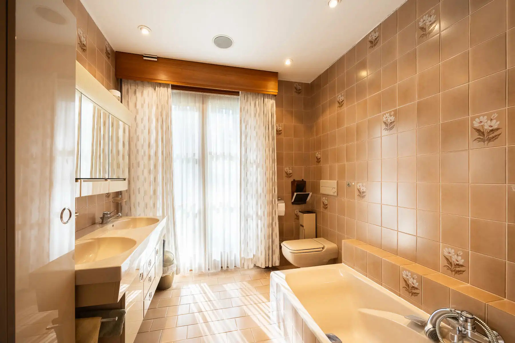 Exclusieve villa met 5 slpk op ruim groen perceel foto 17