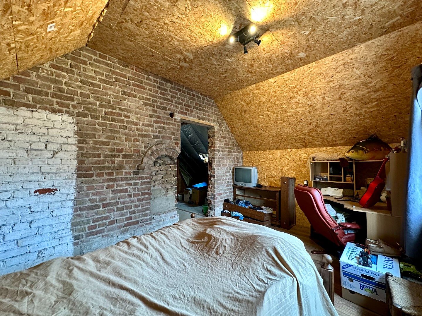 Ruime gezinswoning met 3 à 4 slaapkamers en dubbele garage in Eernegem foto 18