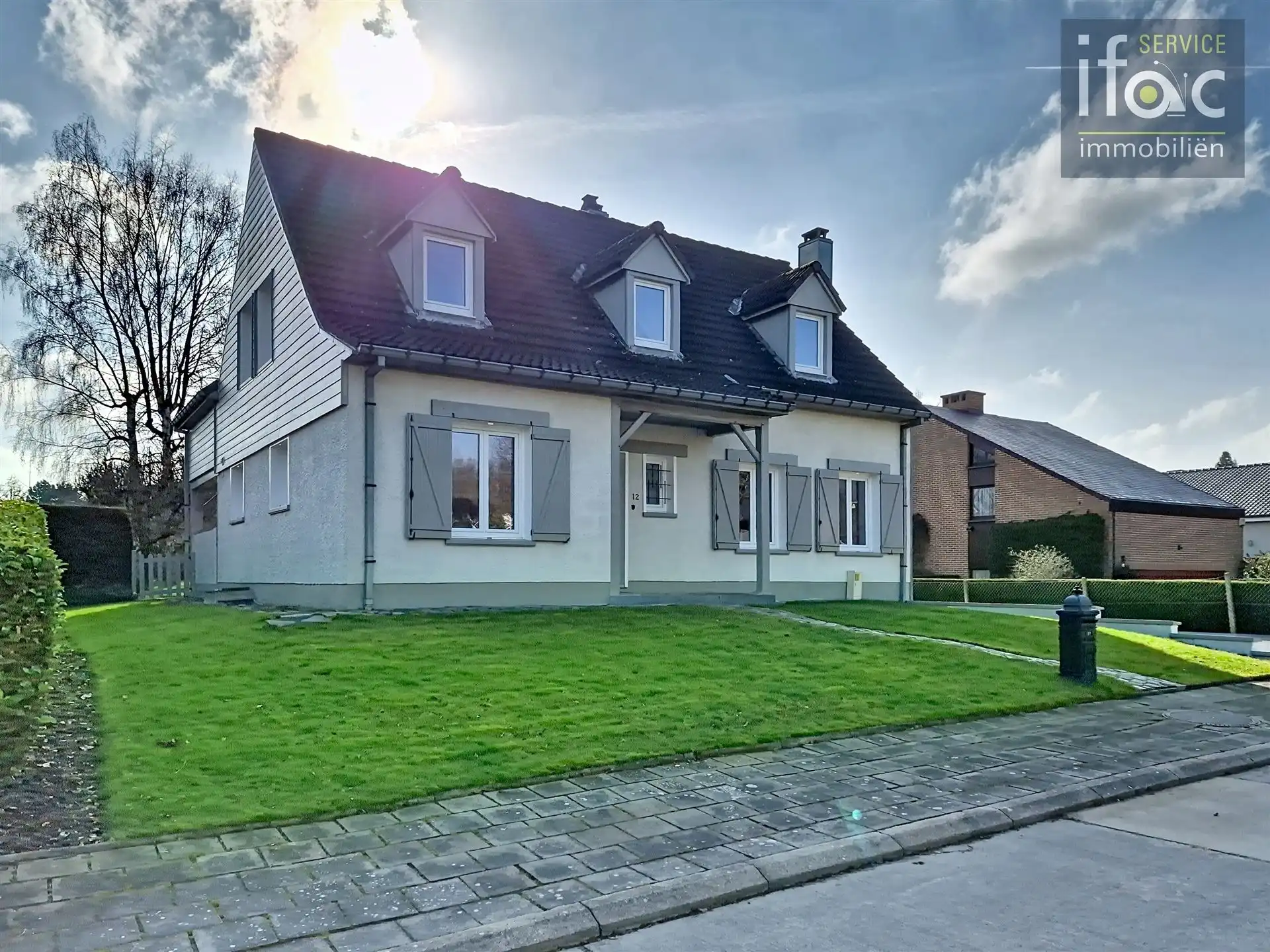 Centraal en rustig gelegen zuid gerichte villa op 11a16ca  foto 30