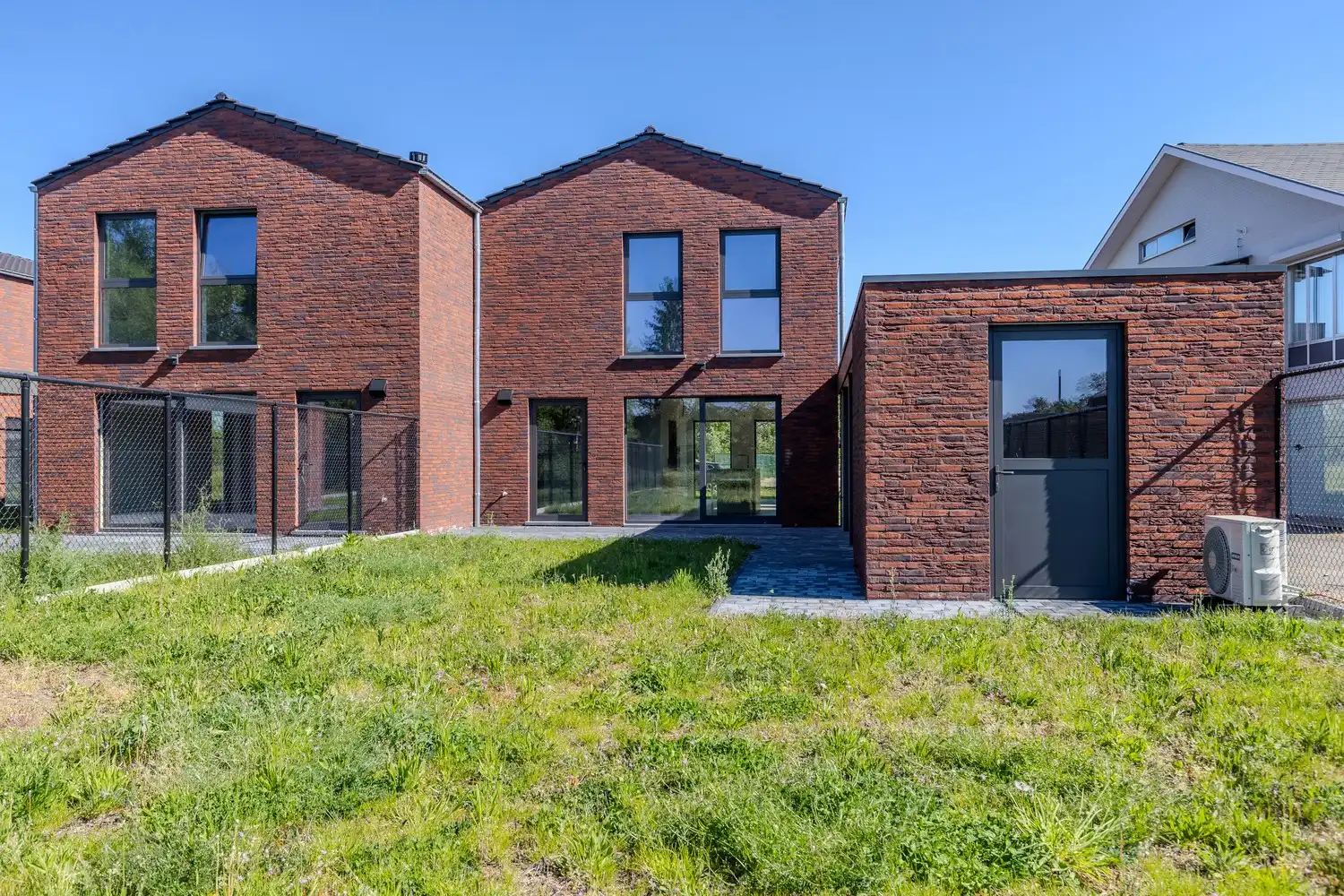 Nieuwbouwwoning met 3 slaapkamers in Maasmechelen foto 22