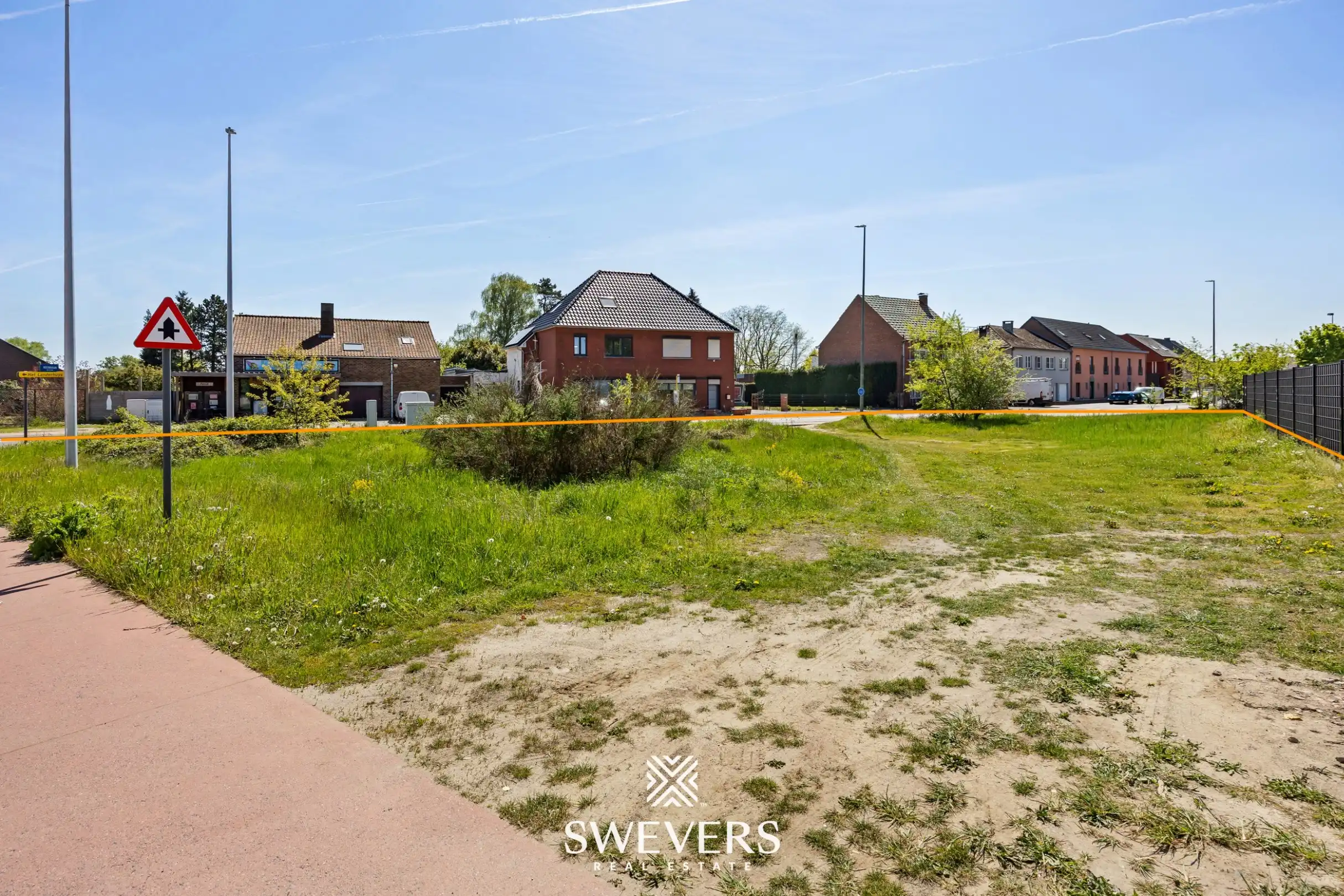 Ruime bouwgrond van 6a91 met brede perceelvorm en uitstekende ligging in Koersel foto 2