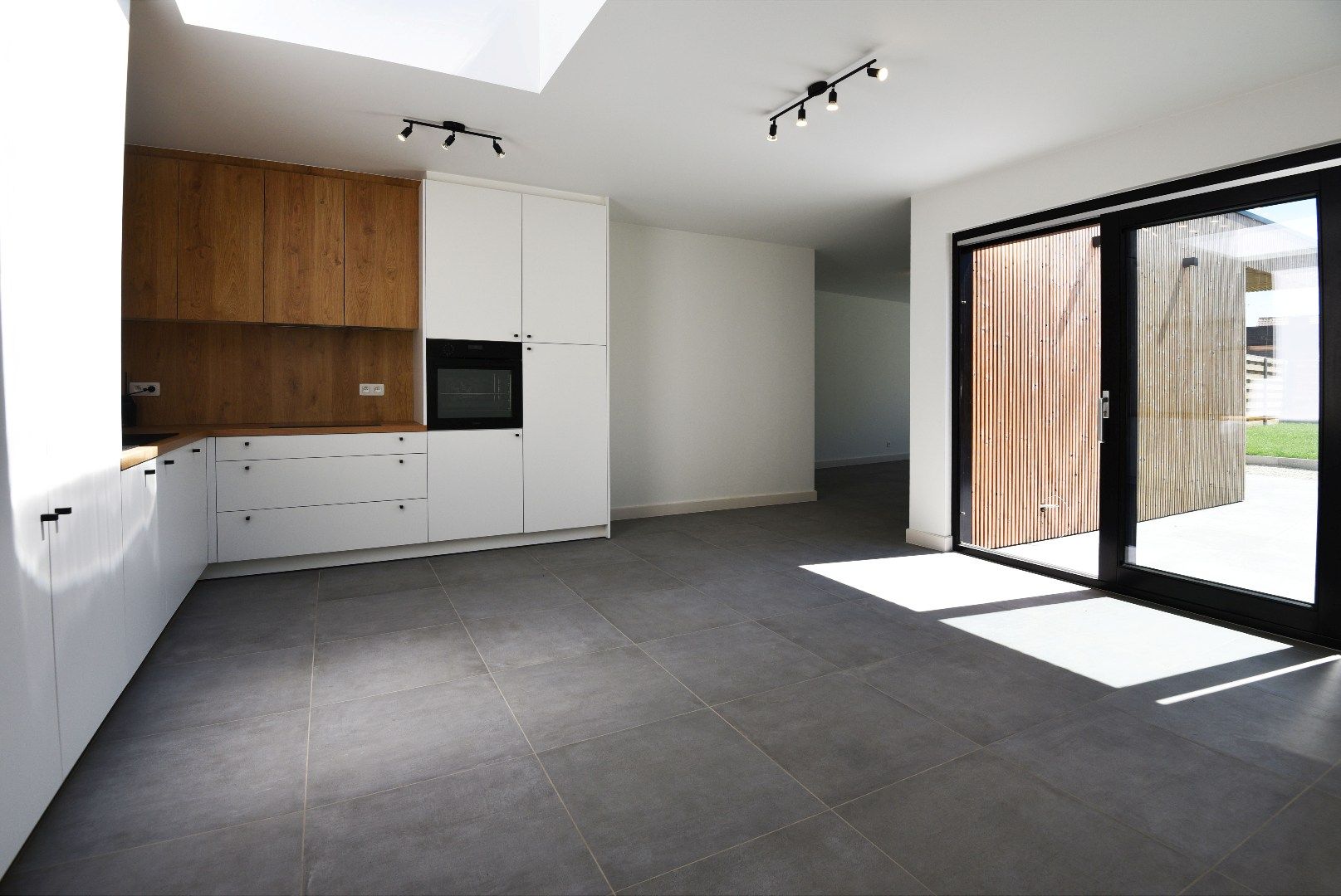 Gerenoveerde woning met 3 slaapkamers en tuin foto 5