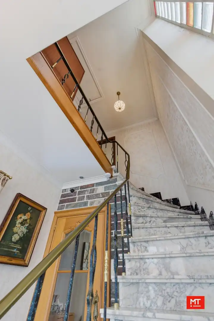 Kloeke halfopen woning met 3 slaapkamers, stadstuin en garage in centrum Meulebeke foto 9