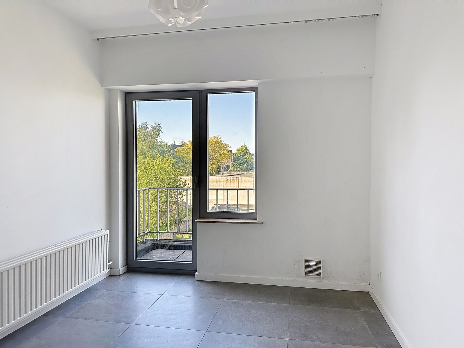 Opbrengstappartement met 3 slaapkamers in hartje Aartselaar – Reeds verhuurd aan € 1.175/maand foto 18