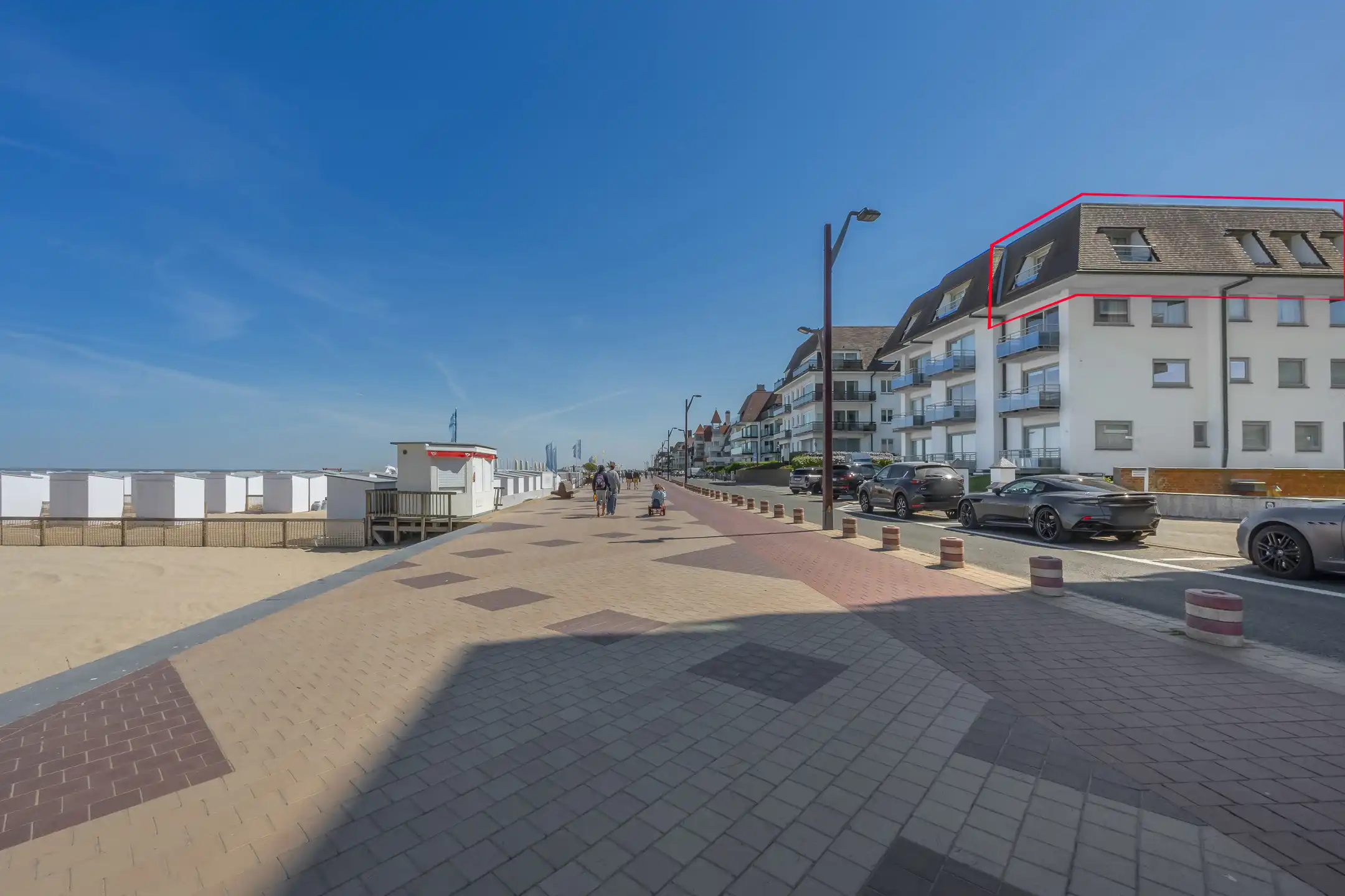 Luxueus gerenoveerd 3slpk appartement met frontaal zeezicht foto 41