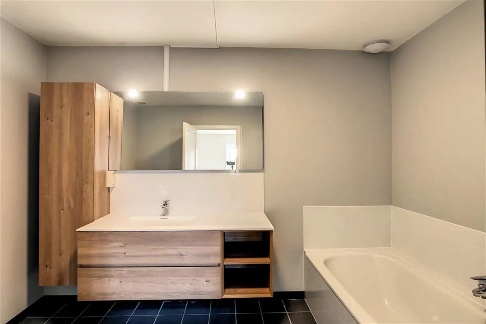 Villa met mooie tuin in rustige straat foto 14