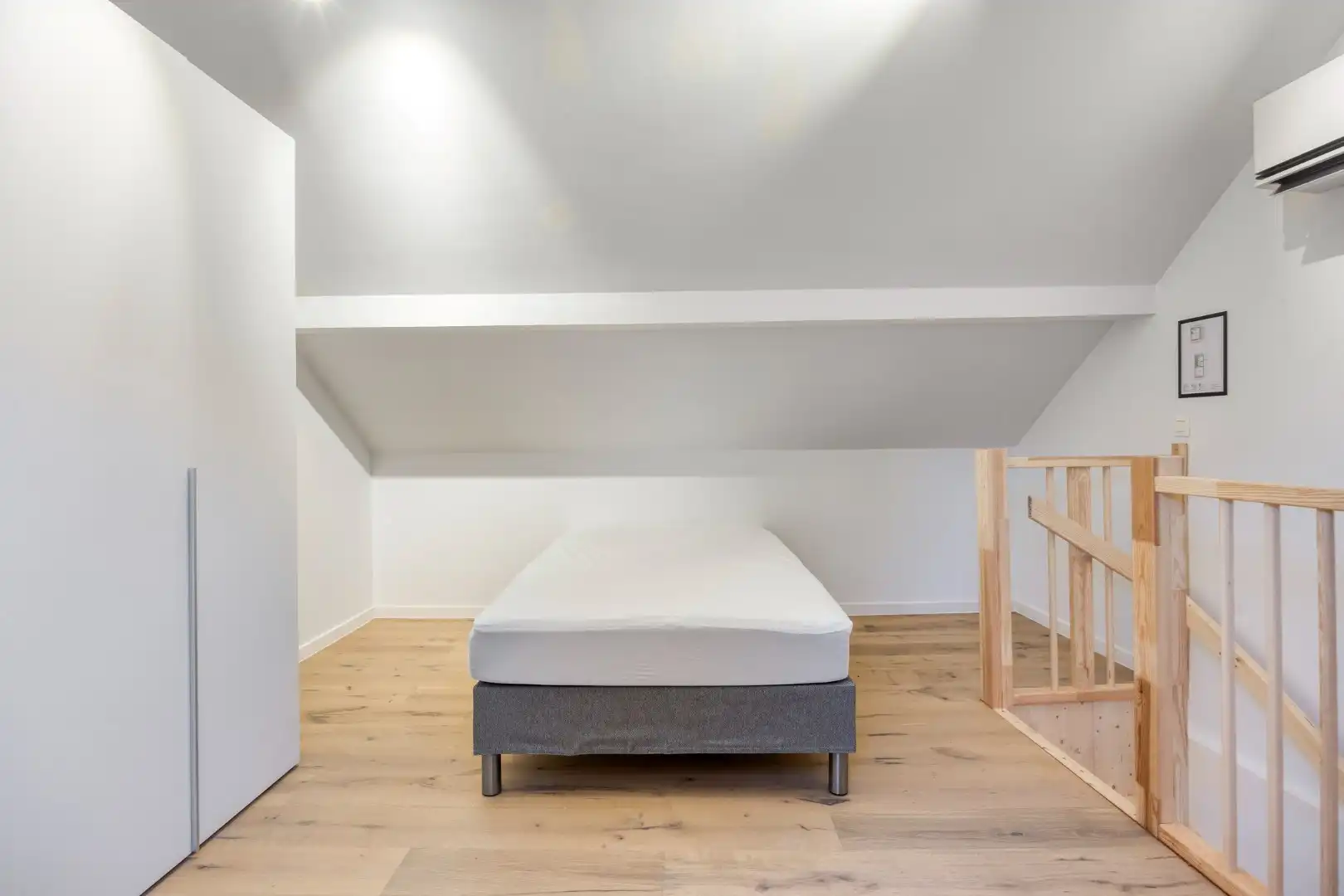 Totaal gerenoveerde en bemeubelde studio op gunstige ligging nabij Leuven  foto 31