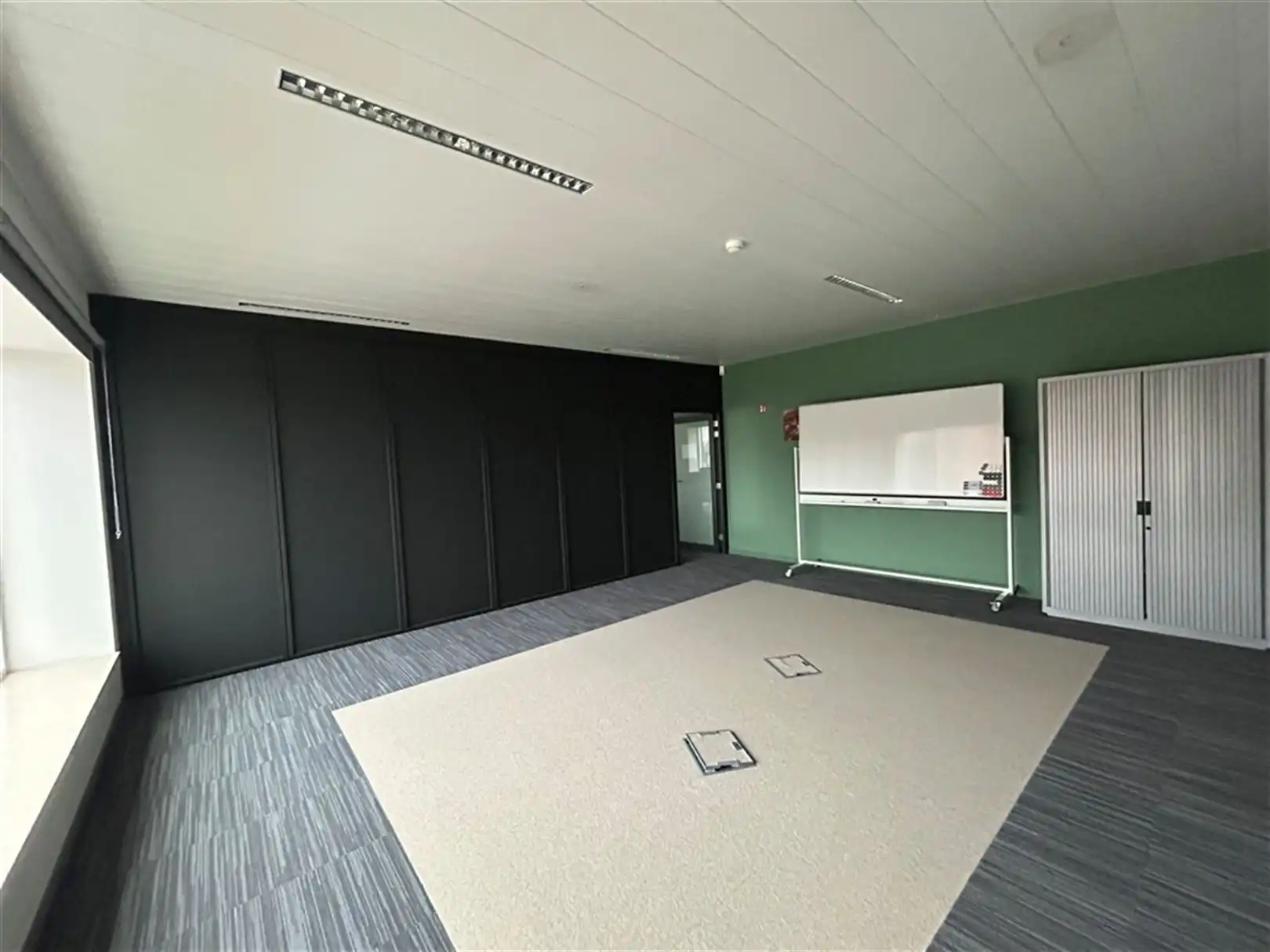 Kantoorgebouw foto 10