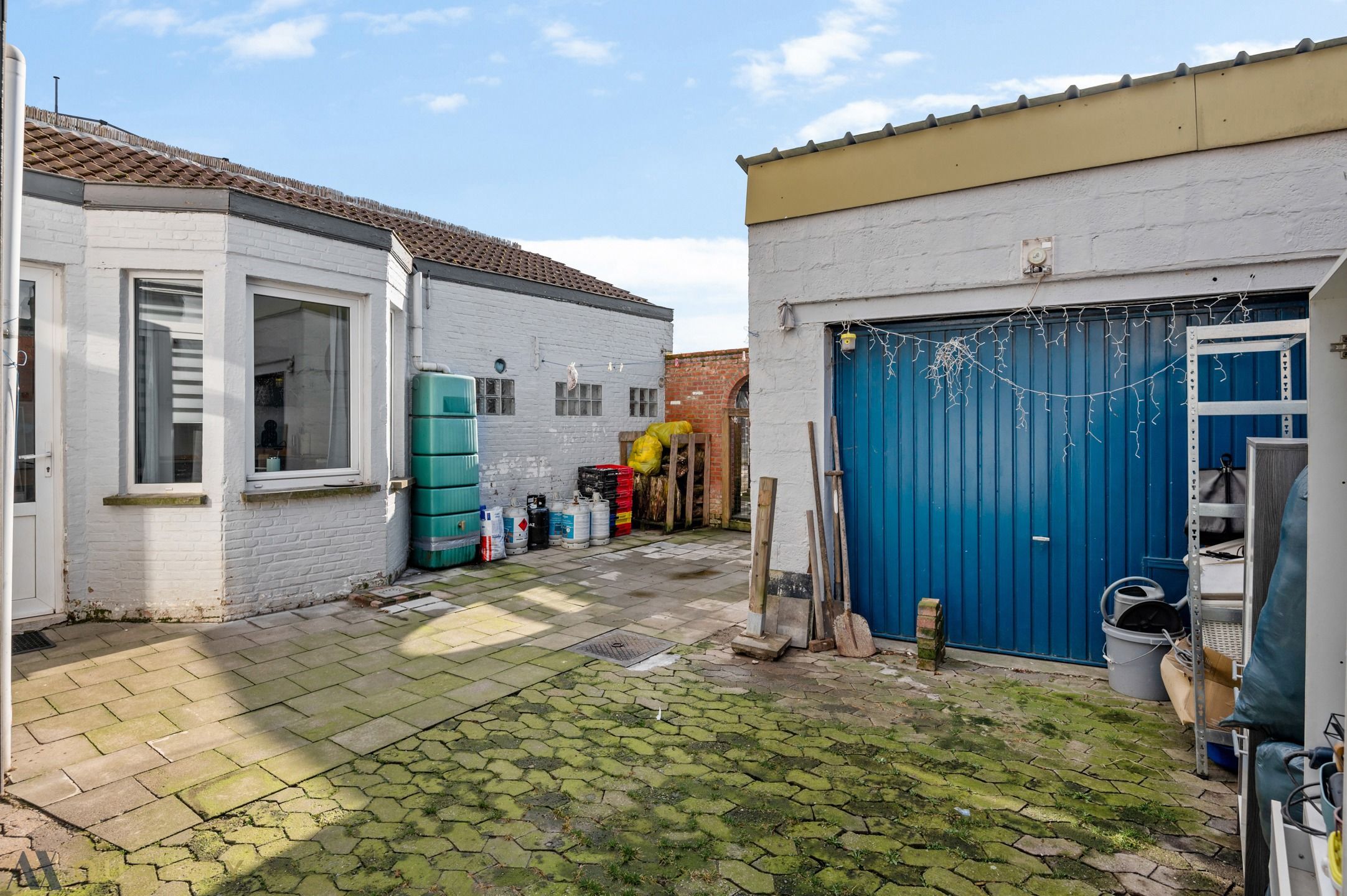 Half-open woning met 3 slpk., oprit, gar., tuin en polyvalente zolderruimte foto 10