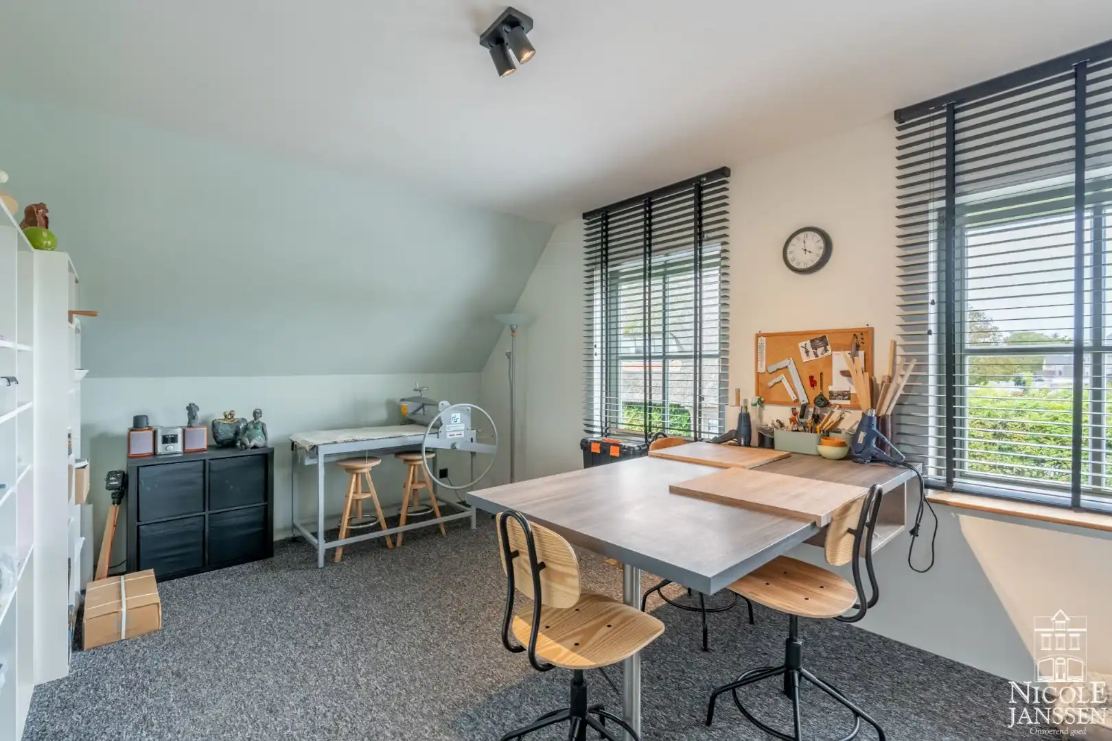 Luxueus landhuis met praktijkruimte in een rustige, groene omgeving foto 18