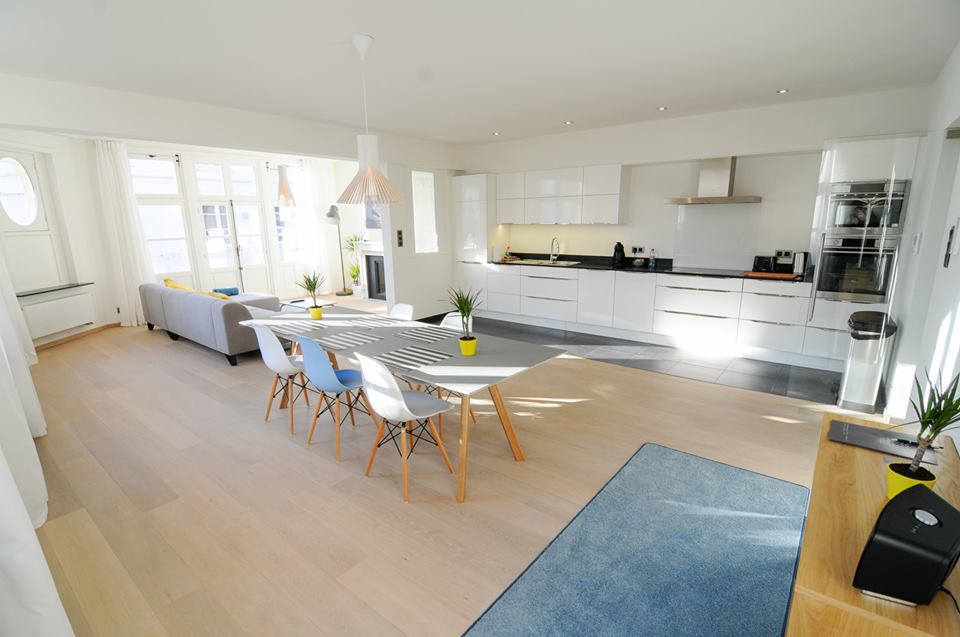 Authentiek gemeubeld appartement foto {{pictureIndex}}