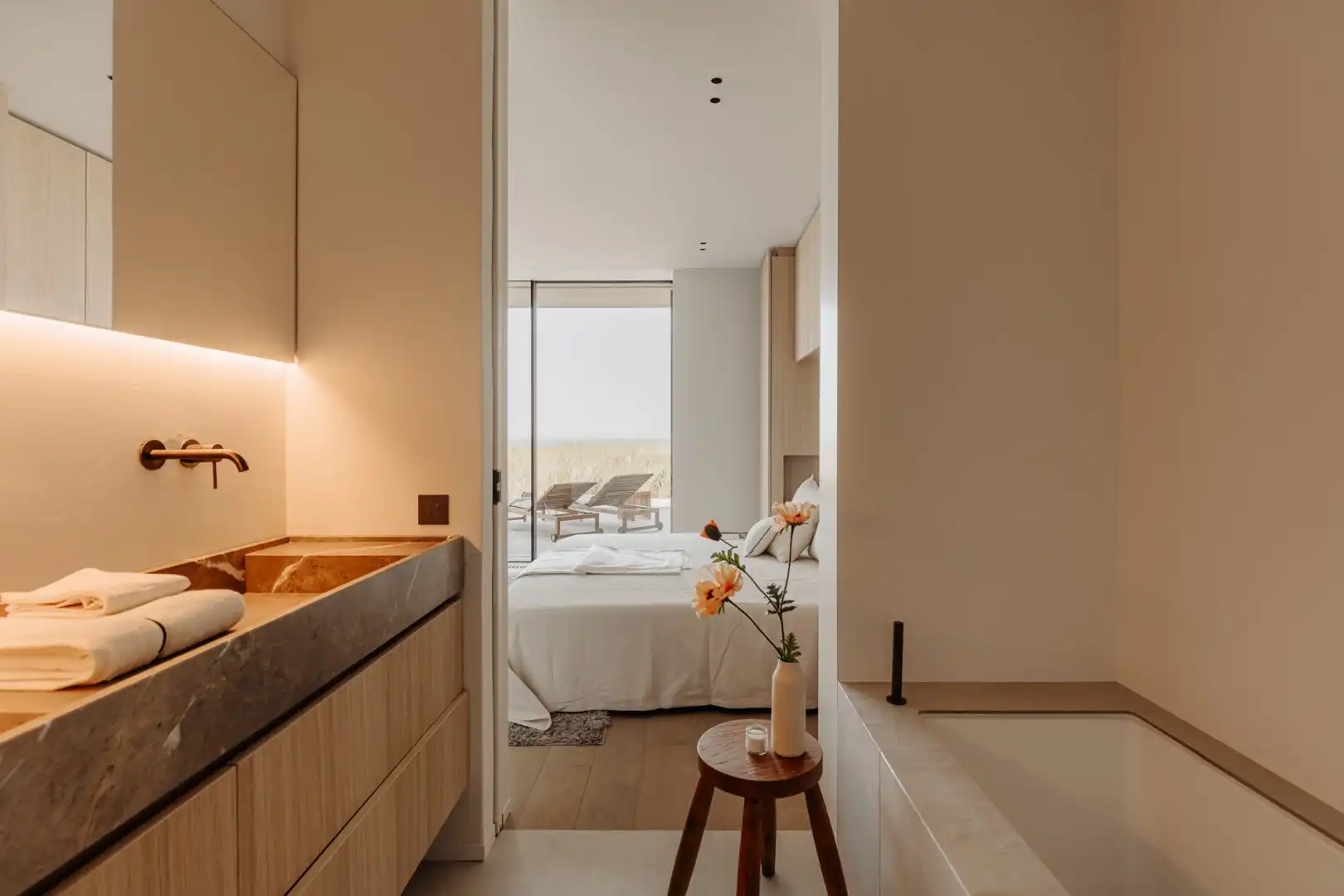 Uiterst smaakvol en top-notch afgewerkt appartement met frontaal zeezicht van het gelijkvloers terras - Residentie Blanke Top foto 13