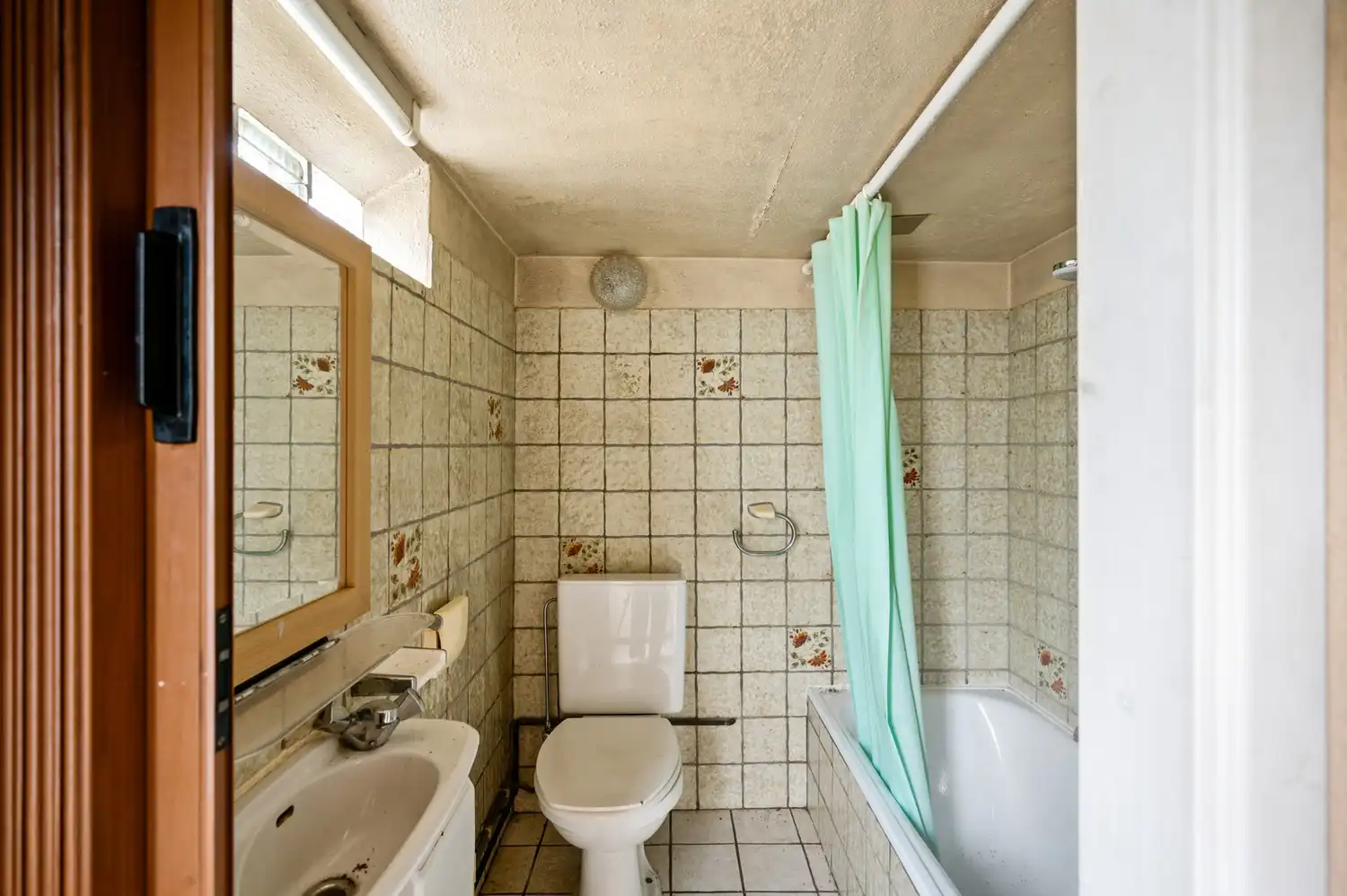 Te renoveren woning met 2 slpkrs te Beerzel foto 11