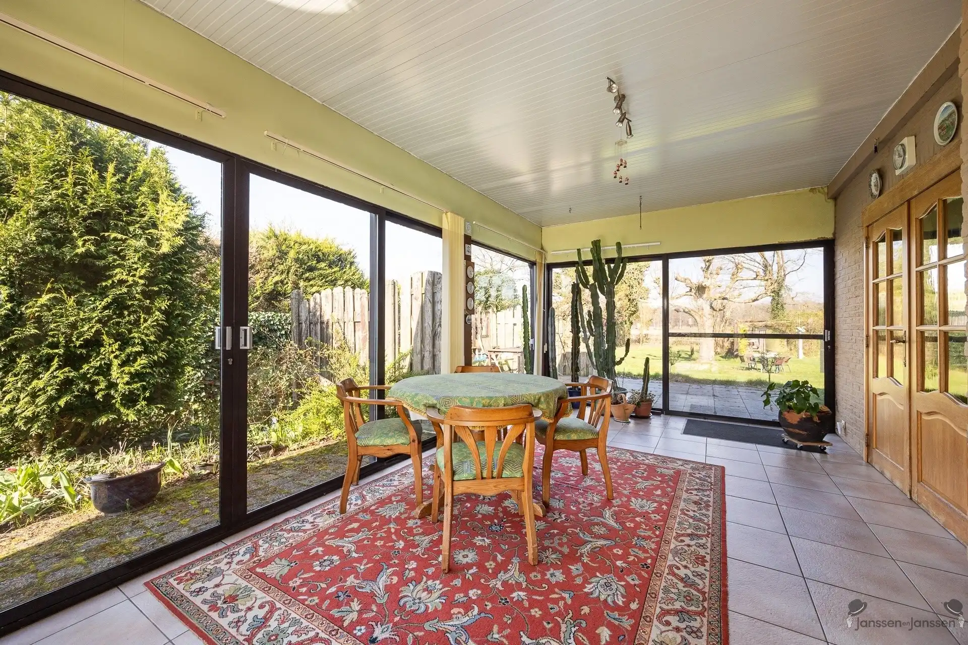 Charmant landhuis op perceel van 2230m² met prachtige vergezichten foto 8