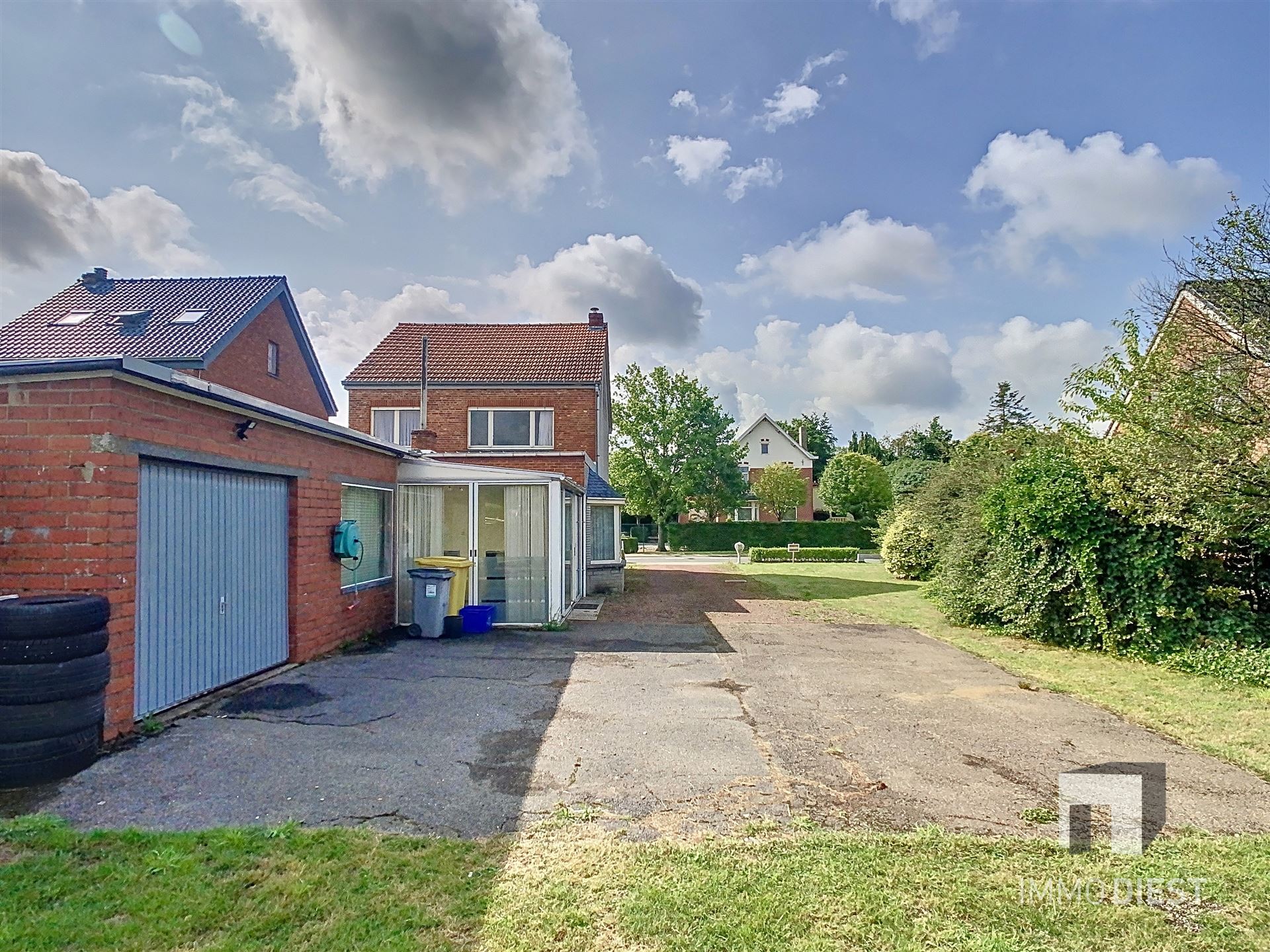 Te moderniseren gezinswoning met 3 slaapkamers op een ruim perceel van 13a 45ca. foto 4