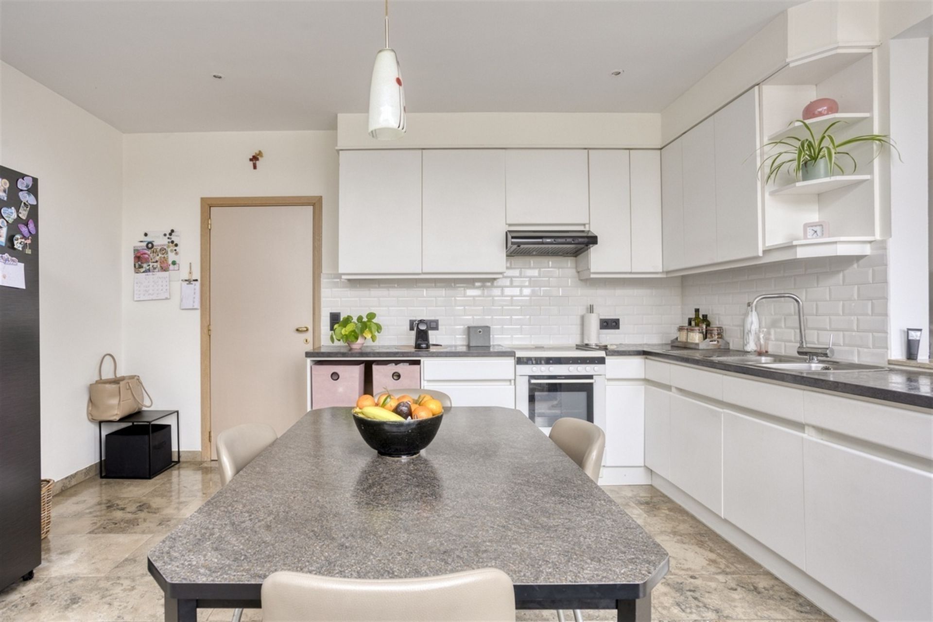 Riante Woning met 4 Slaapkamers foto 10