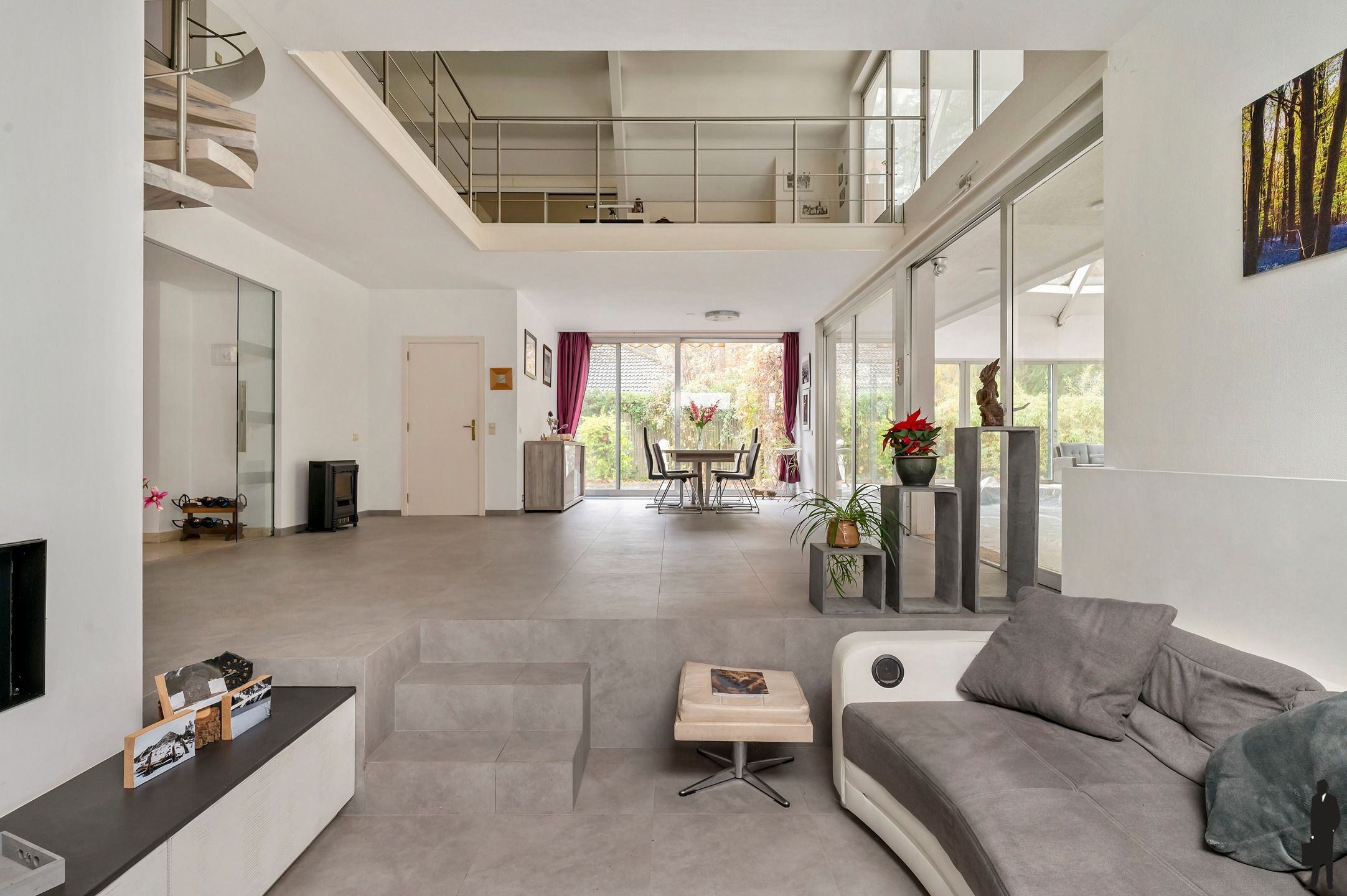 Residentieel gelegen te renoveren villa op ca. 2415m². foto 6
