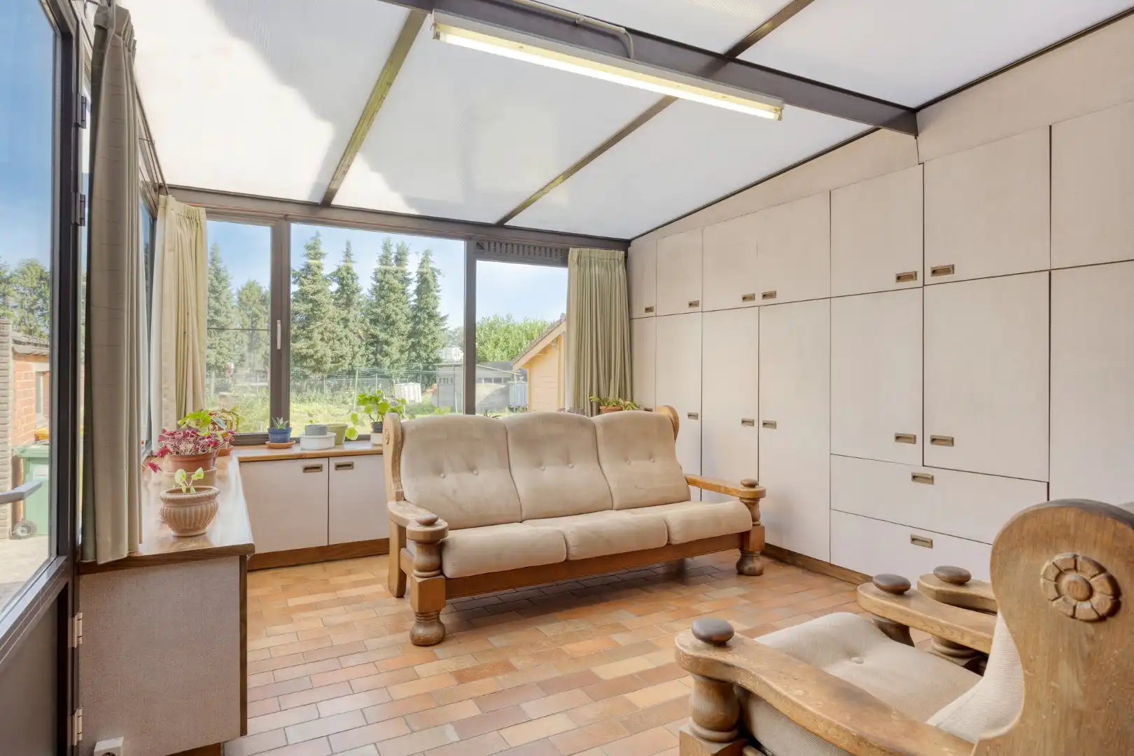 Goed onderhouden ruim ingedeelde woning met 3 slpks + zolder foto 9
