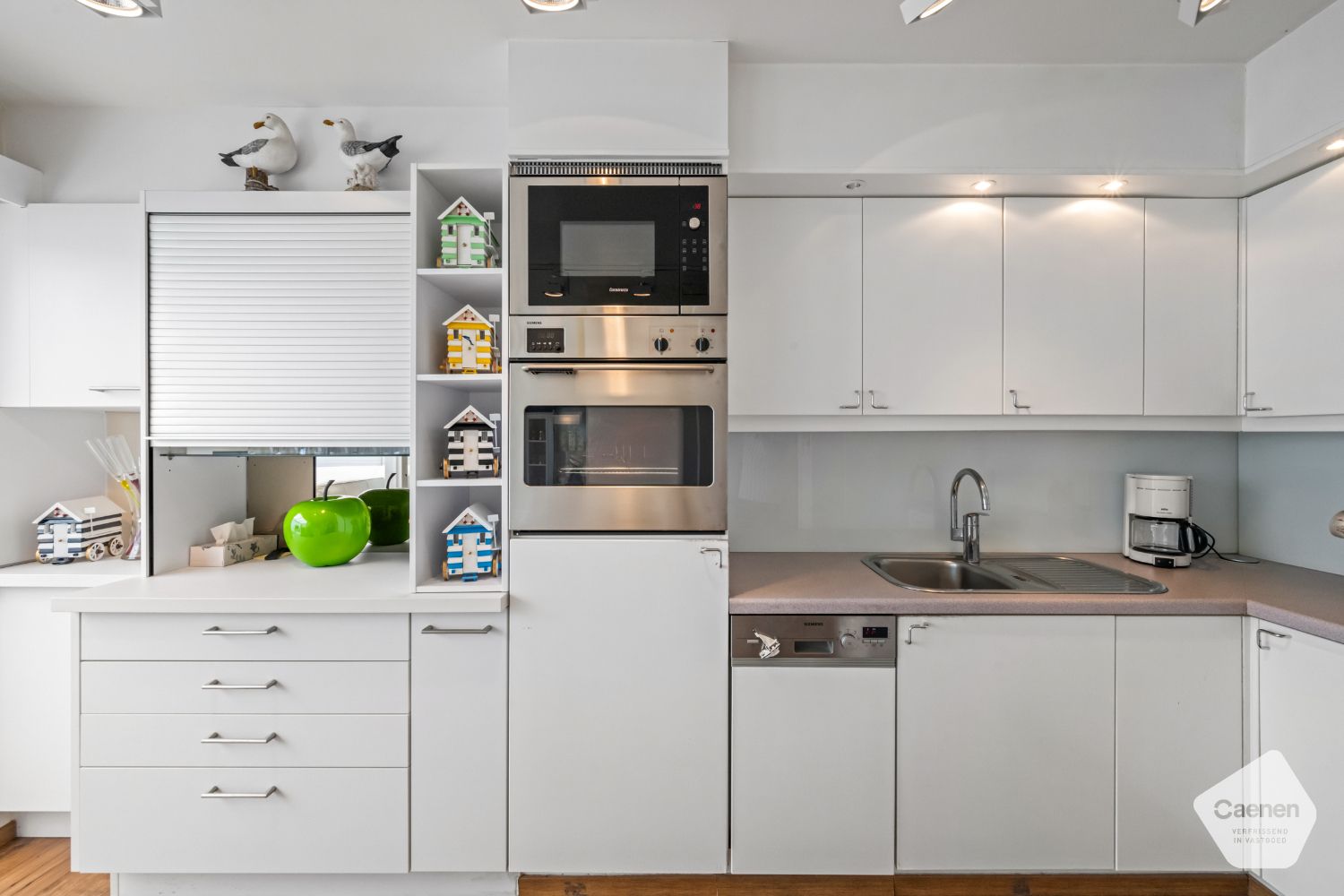 Instapklare gemeubelde penthouse met één slaapkamer en met een prachtig zicht over de zee. Met garagebox op het Casinoplein inbegrepen. foto 5