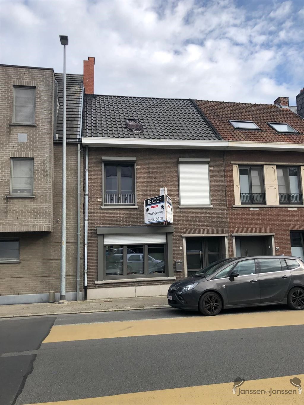 Deels te renoveren woning met tuin foto 1