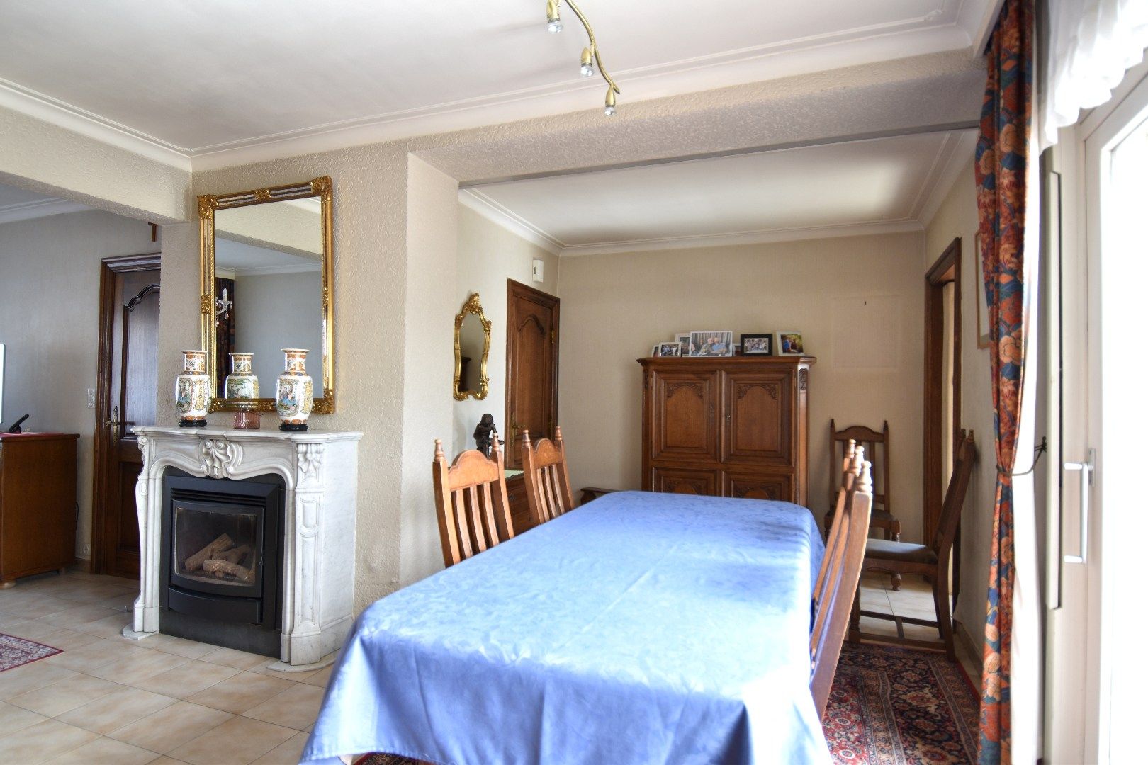 Verzorgde halfopen bebouwing met garage  te Sint-Eloois-Winkel foto 6