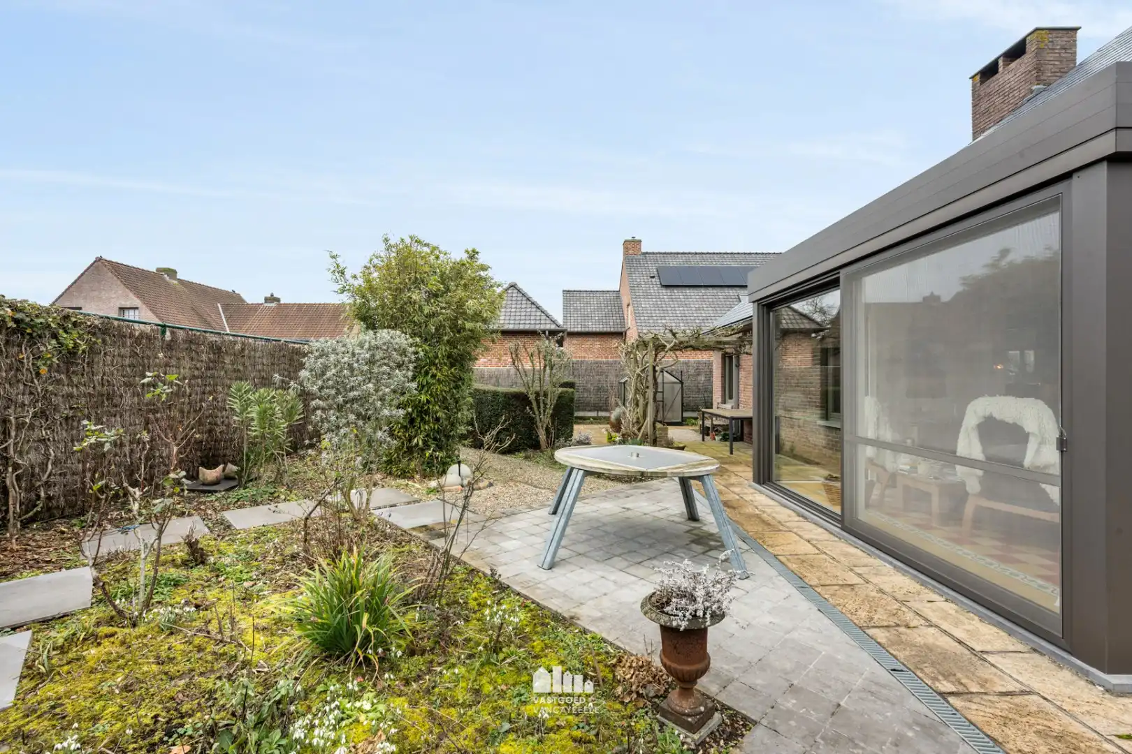 Instapklare villa met zonnige tuin op topligging in rustige wijk te Ieper foto 31