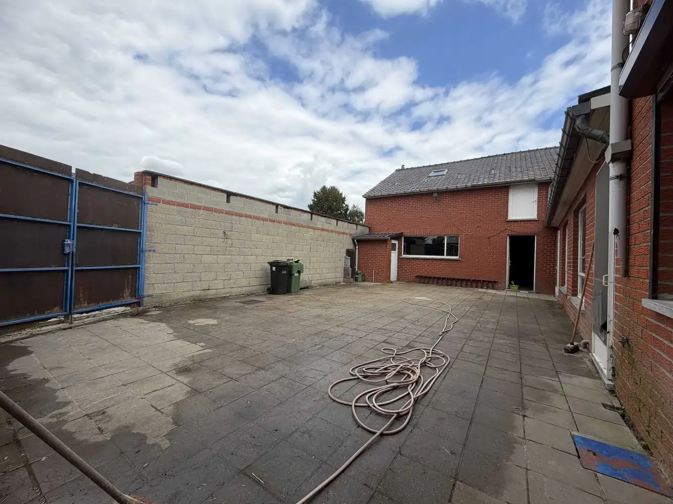 Landelijk gelegen, verrassend ruime woning foto 10