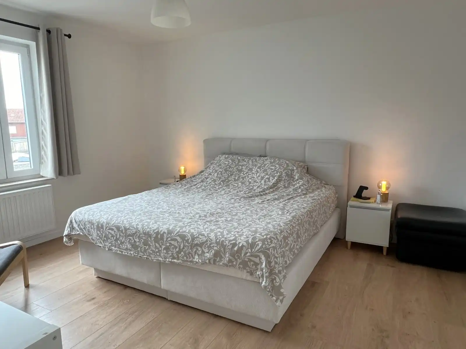 Comfortabele  instapklare woning met drie slaapkamers, tuin en dubbele garage.   foto 7