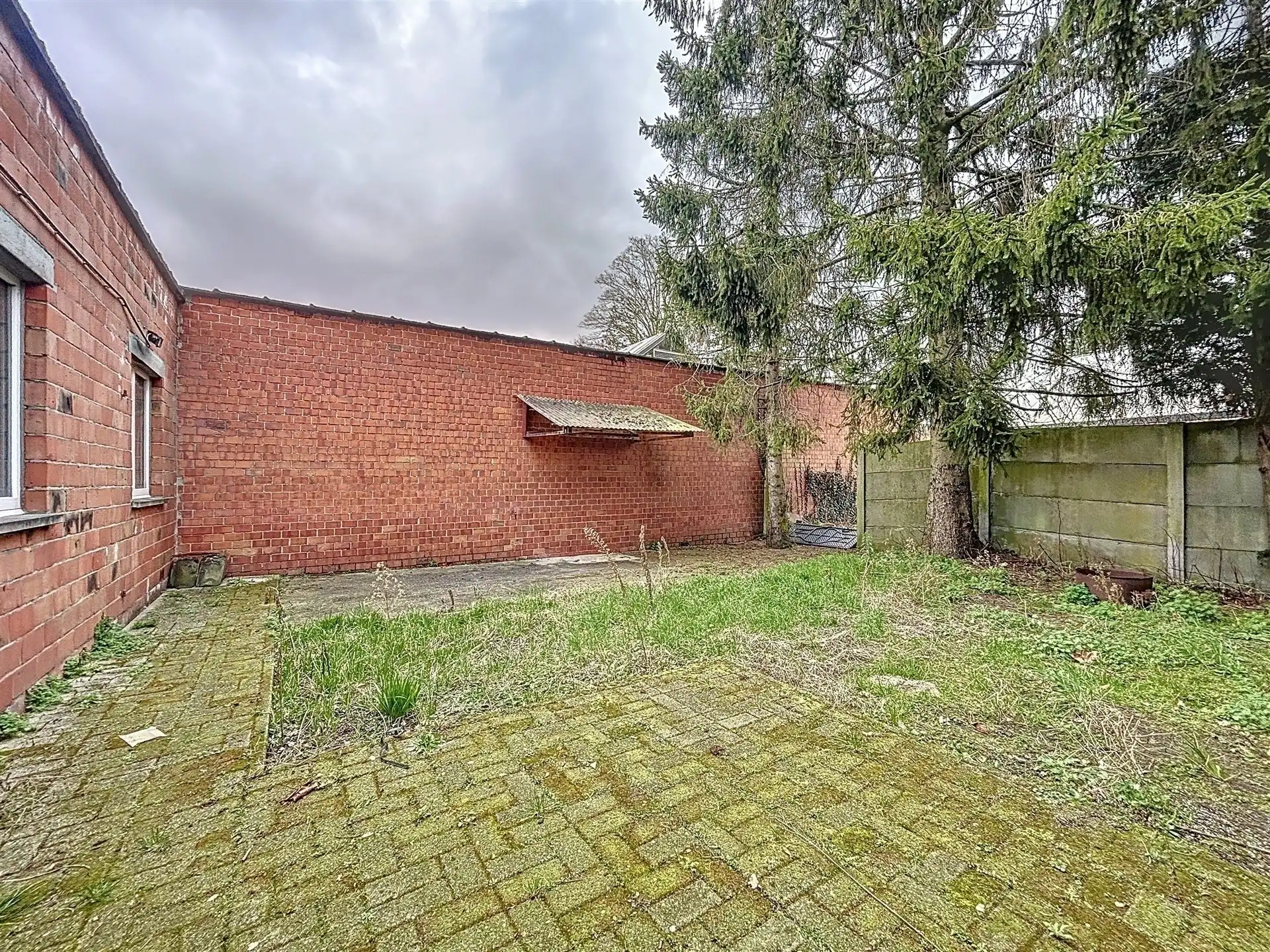 Handelspand met woongelegenheid + 2 app foto 15