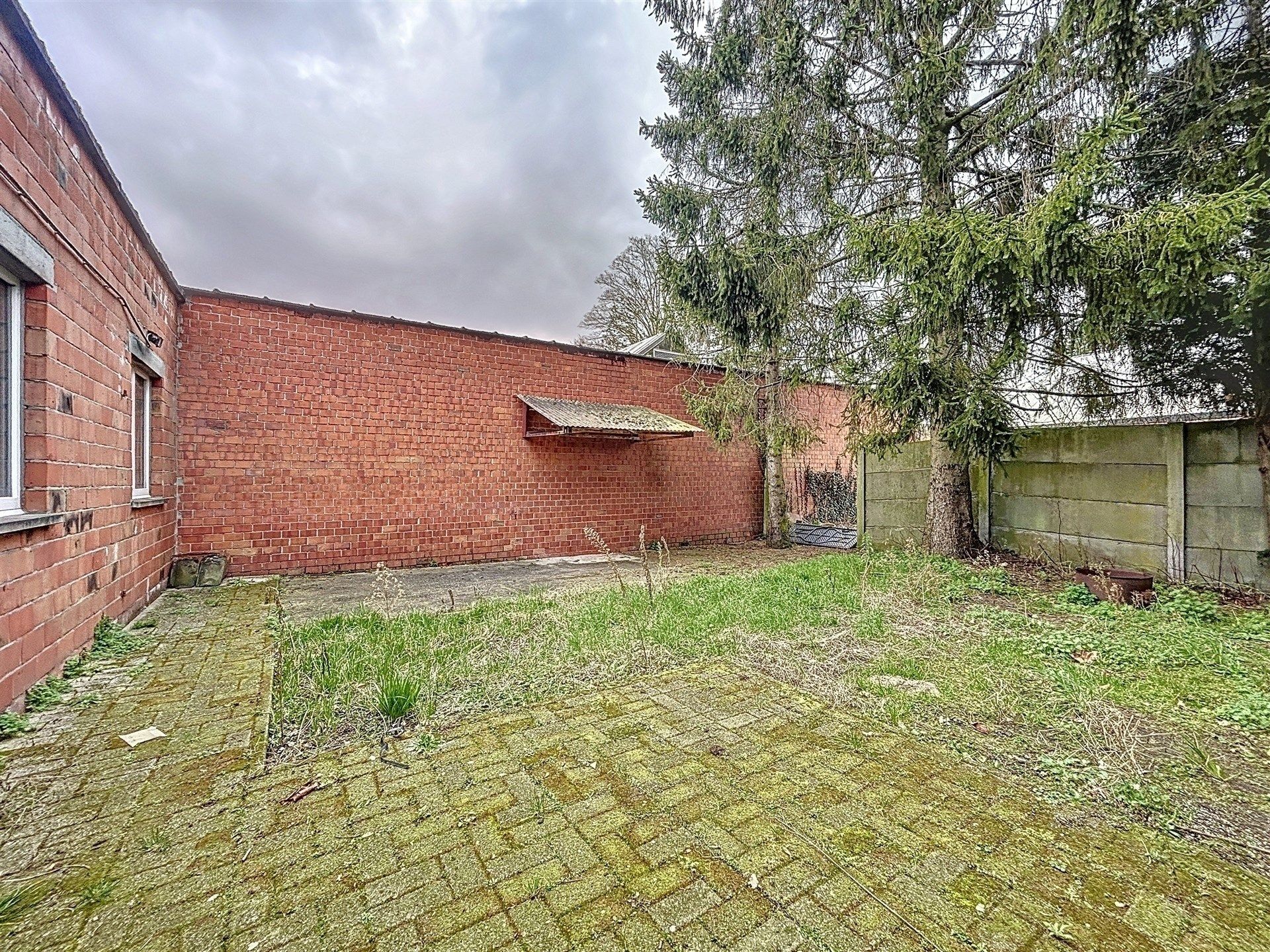 Handelspand met woongelegenheid + 2 app foto 15