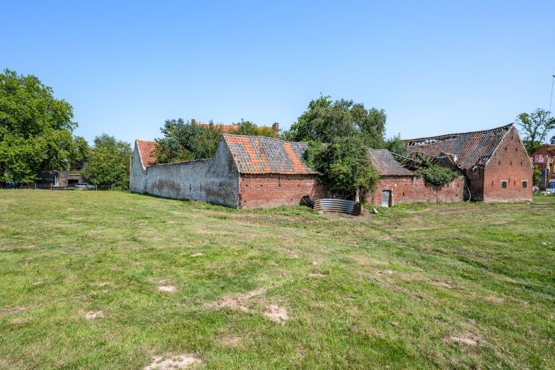 Te renoveren en te verbouwen authentieke vierkantshoeve uit de 18e eeuw foto 10