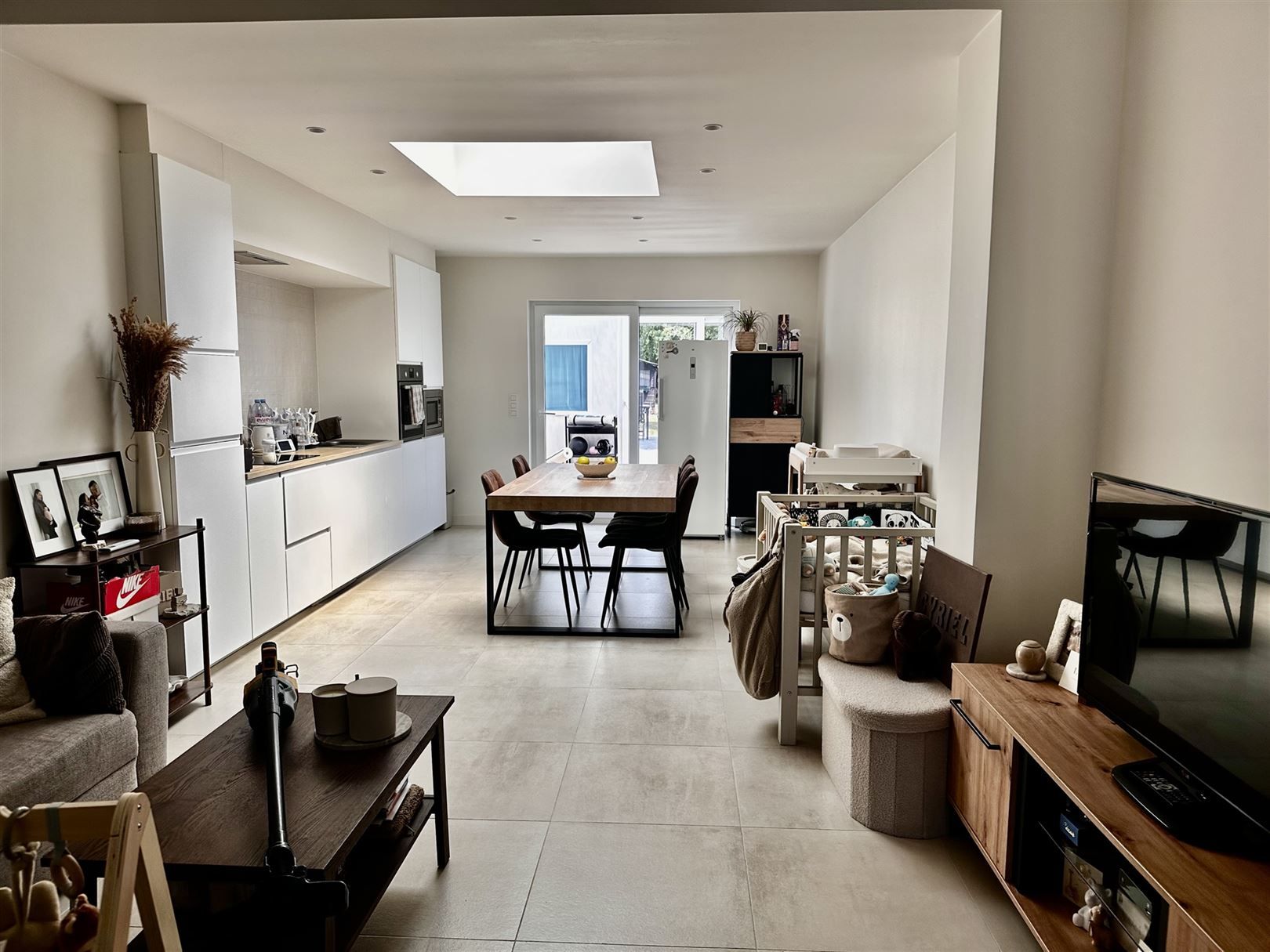 Gerenoveerde woning te huur nabij centrum Ronse. foto 4