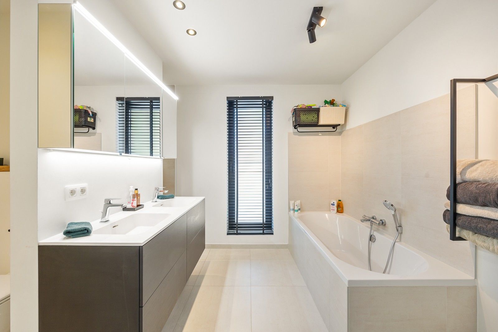 Half open nieuwbouwwoning met tot 6 slaapkamers in centrum Brasschaat - verkoop onder registratierecht (GEEN BTW!) foto 11