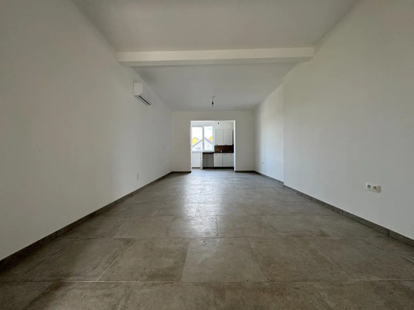 een appartement op VERD. 1. met garage foto 3