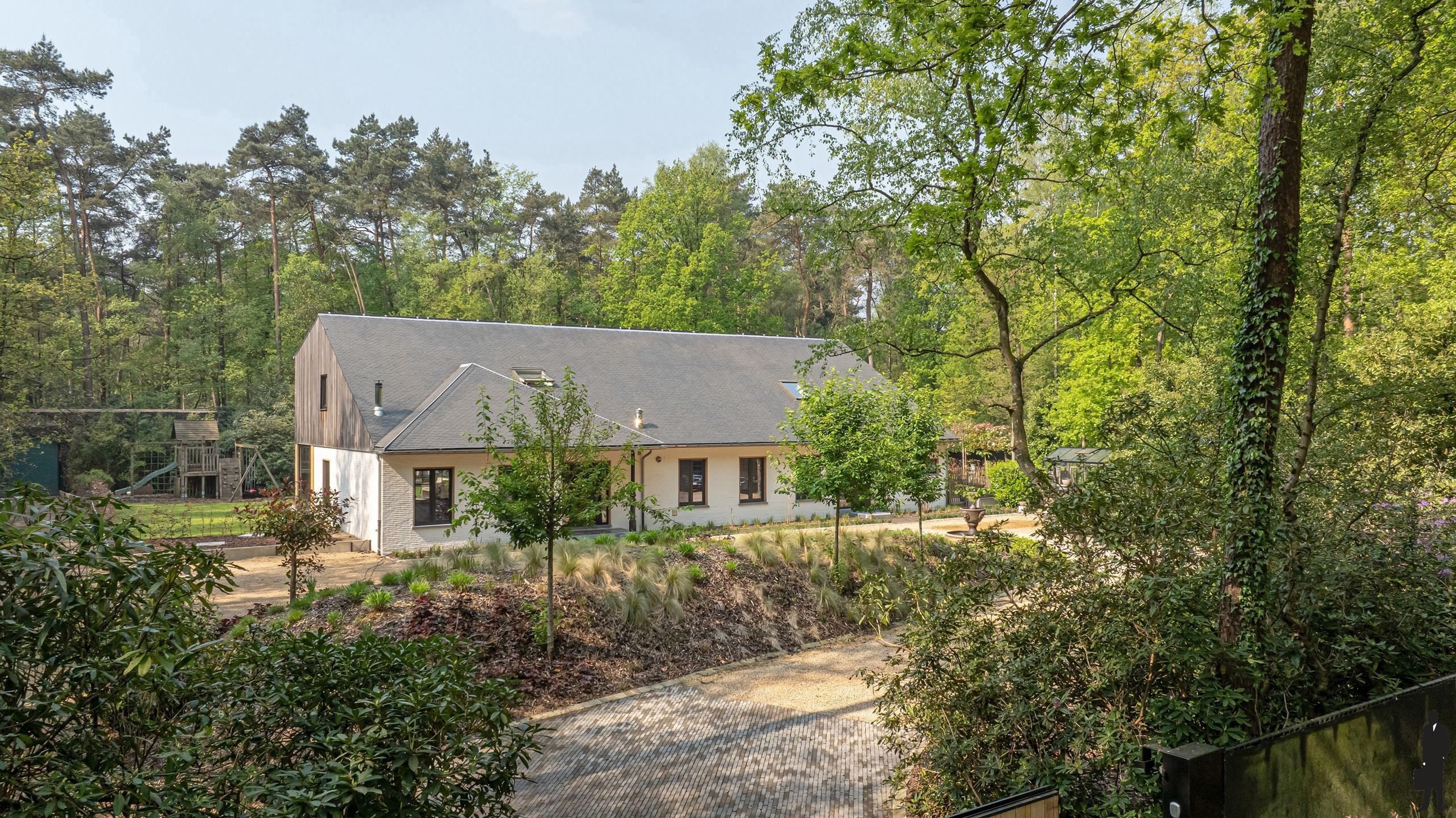 Volledige gerenoveerde villa te koop foto 3