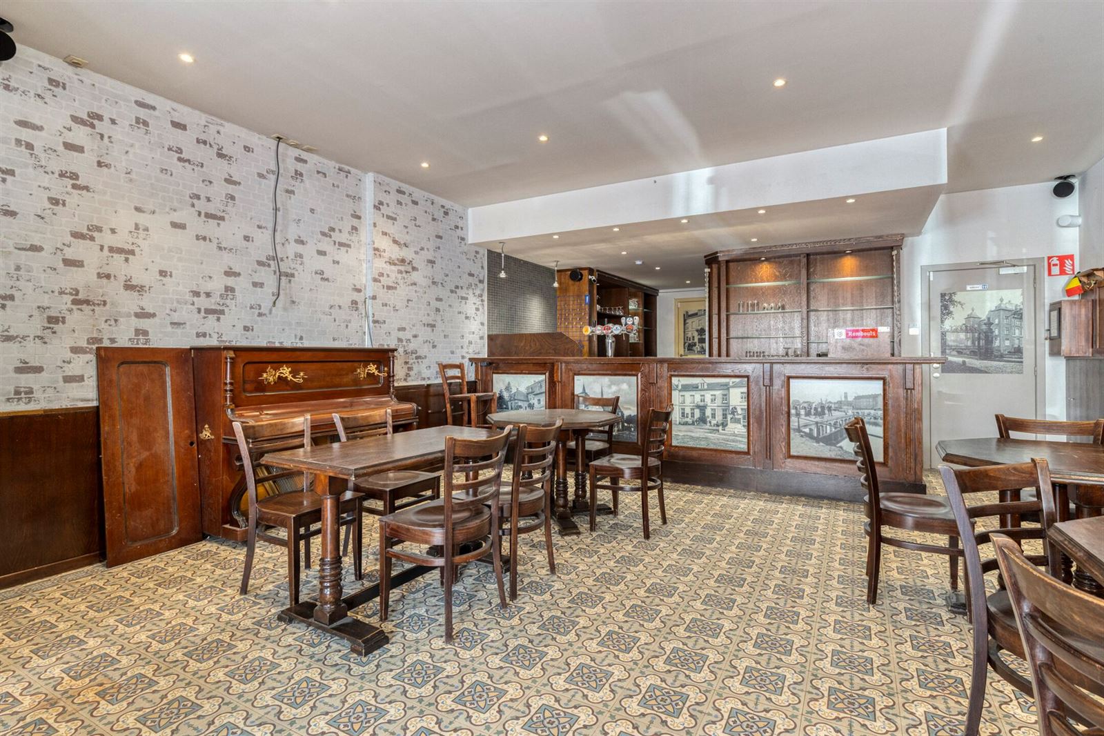 Instapklare horecazaak met tal van mogelijkheden op een centrale locatie! foto 3