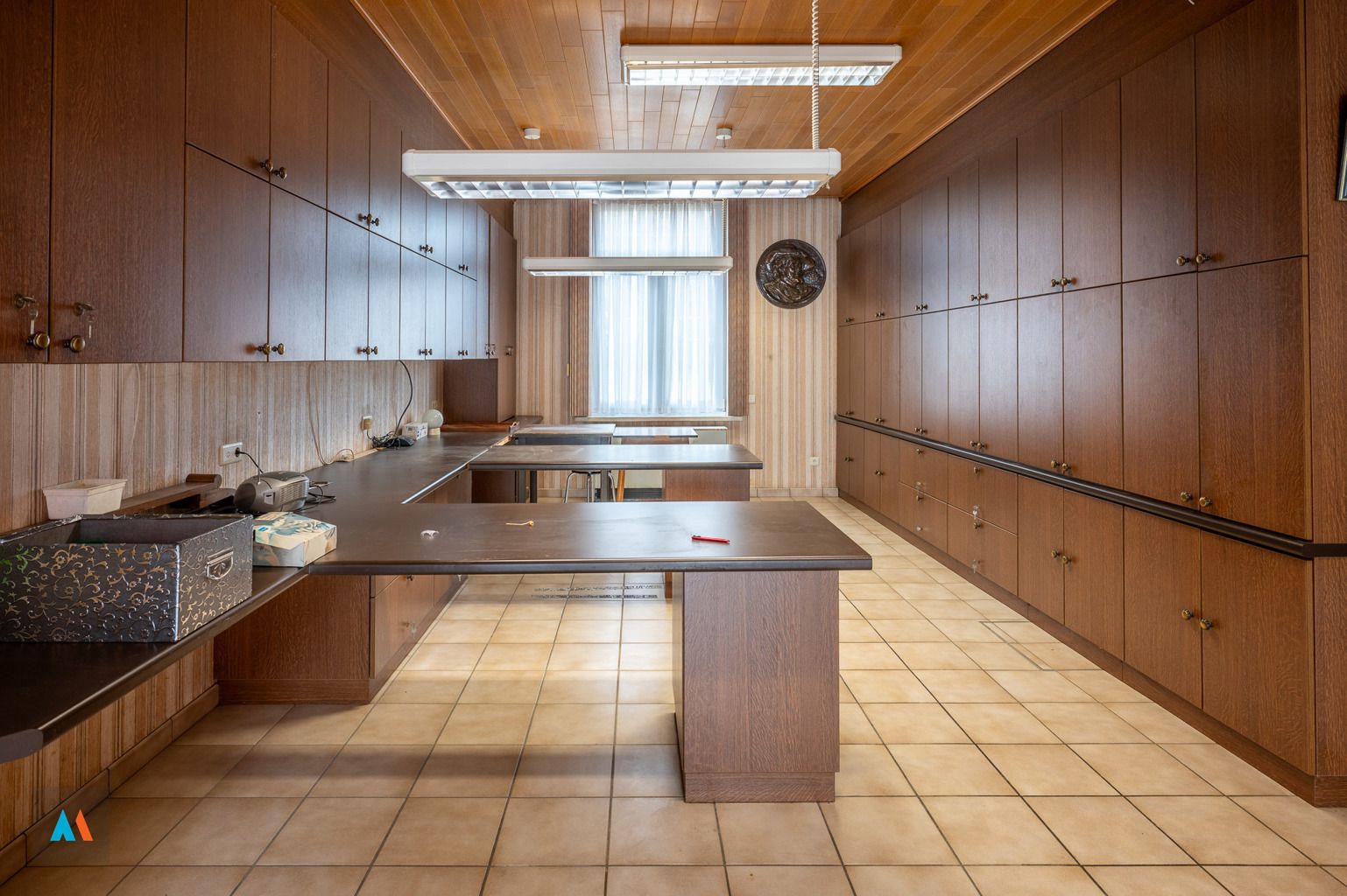 Gezinswoning met ruime loods foto 17