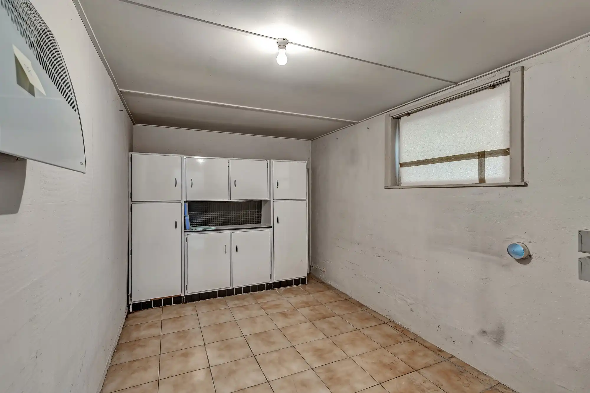 Te moderniseren woning met 3 slaapkamers en garage foto 9