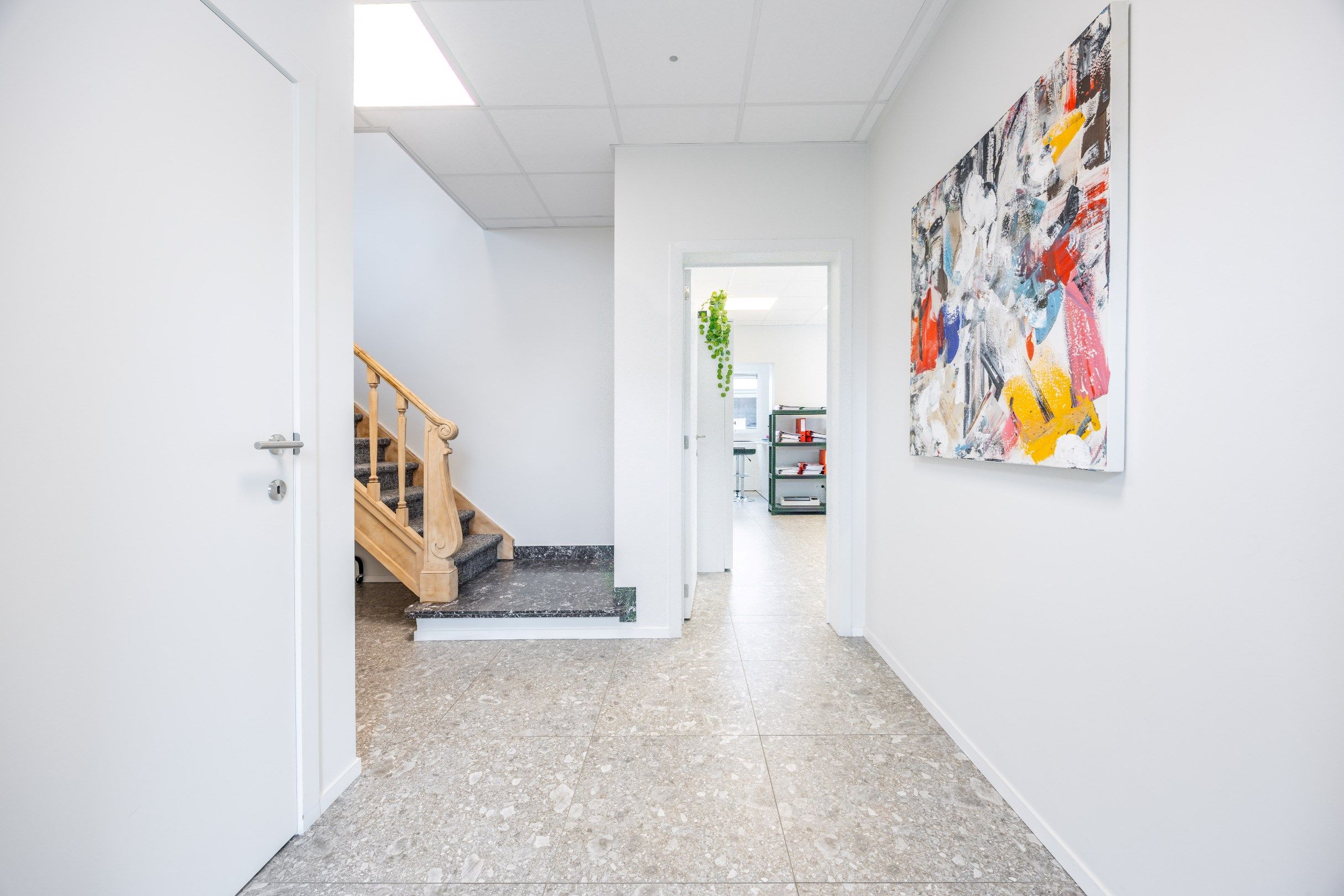 KMO GEBOUW OP 2890 M² foto 13