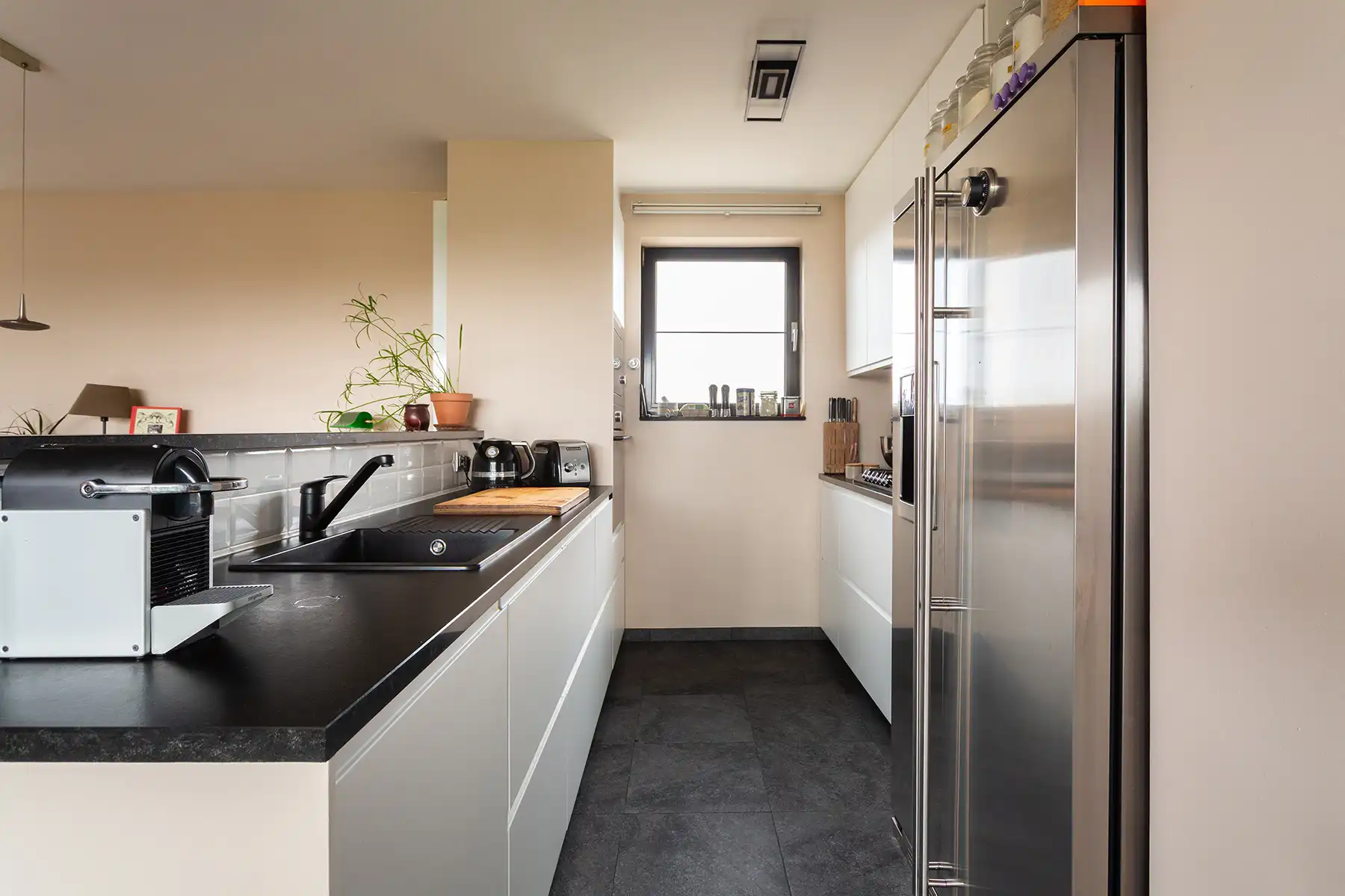 Ekeren - 1 slpk penthouse met riant terras. Sales - Rentback foto 6