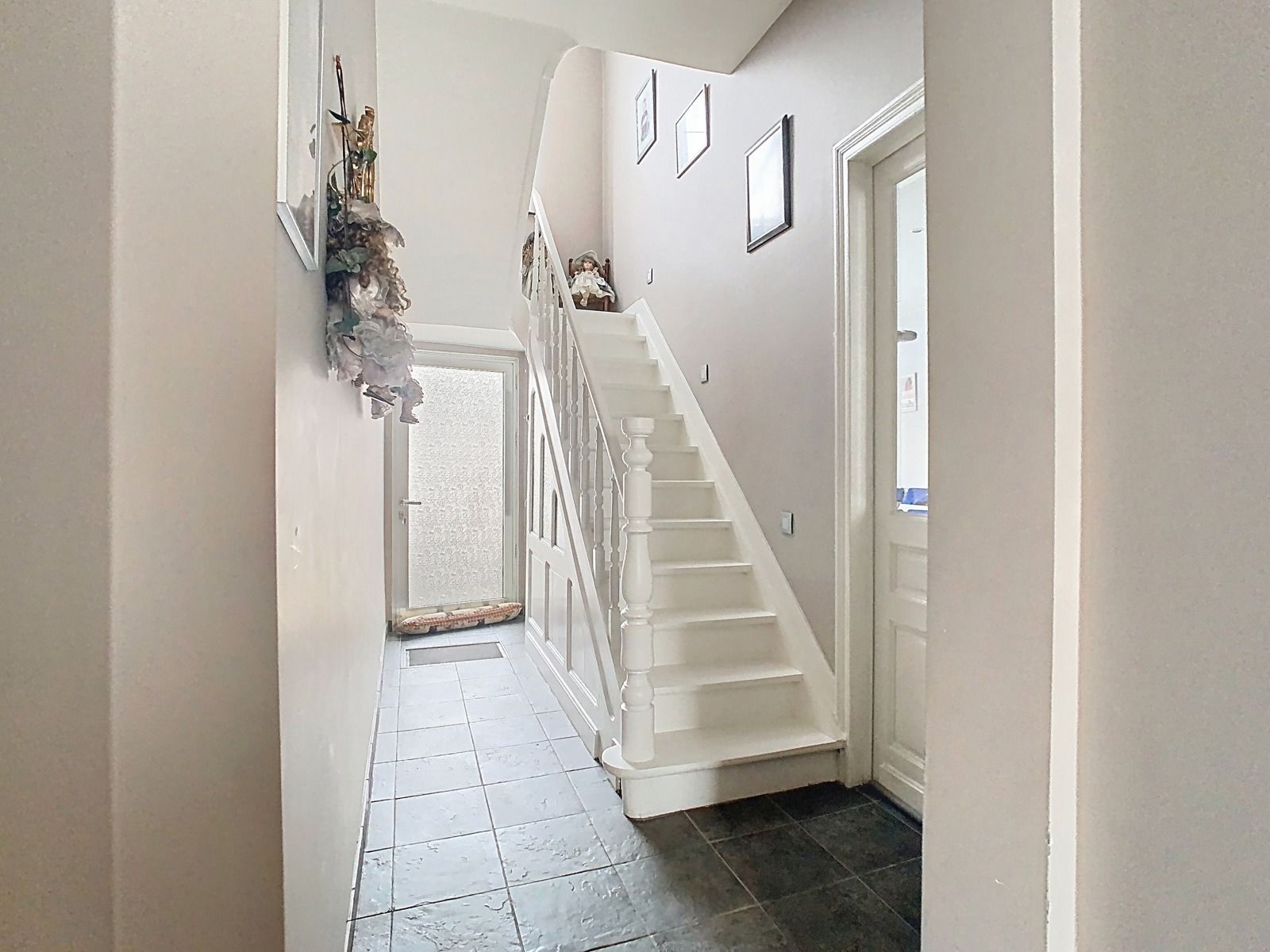 Charmante rijwoning met 3 slaapkamers én tuin, te Gijzegem! foto 11