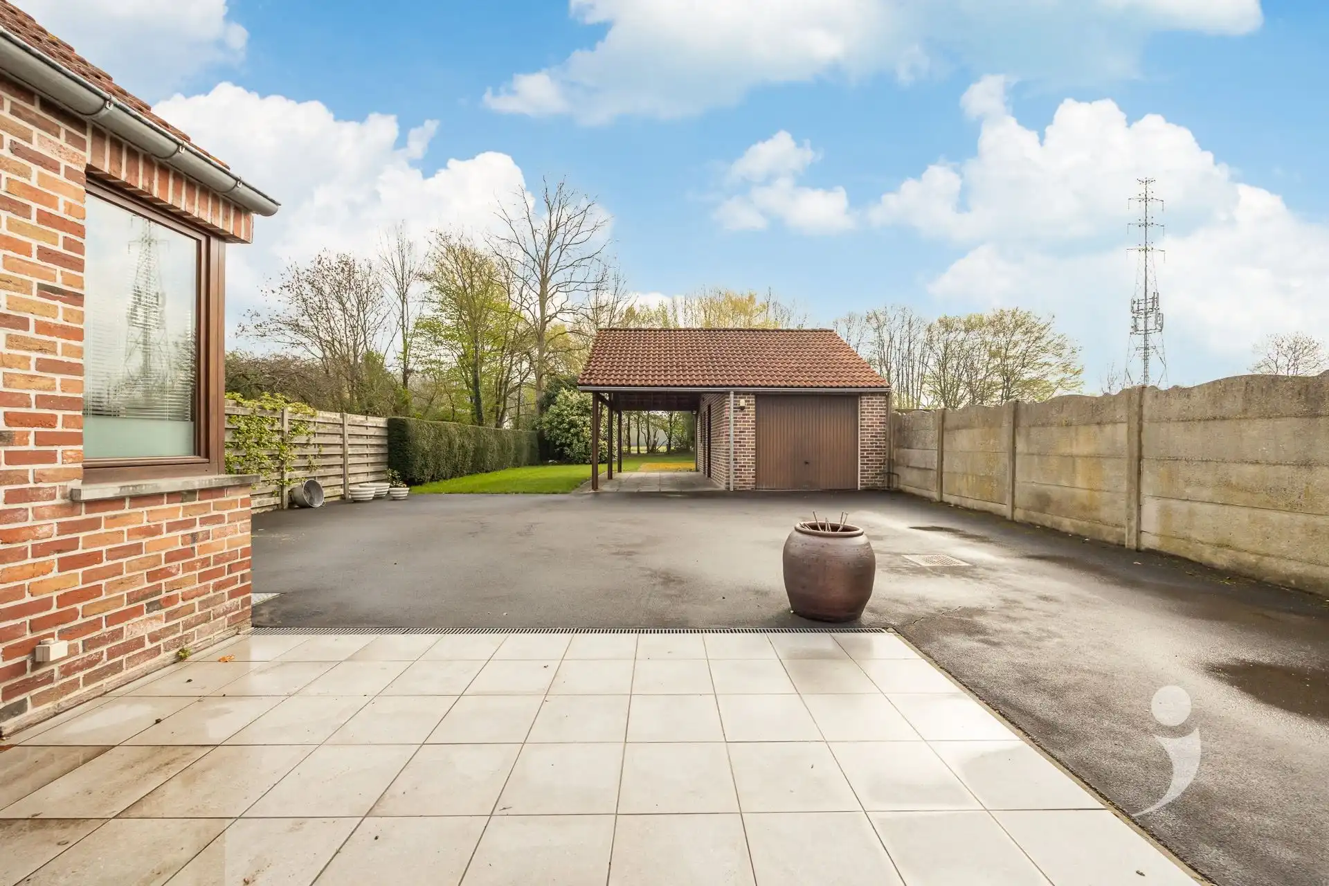 Charmante gezinswoning met uitzonderlijke tuin en weids uitzicht  foto 32