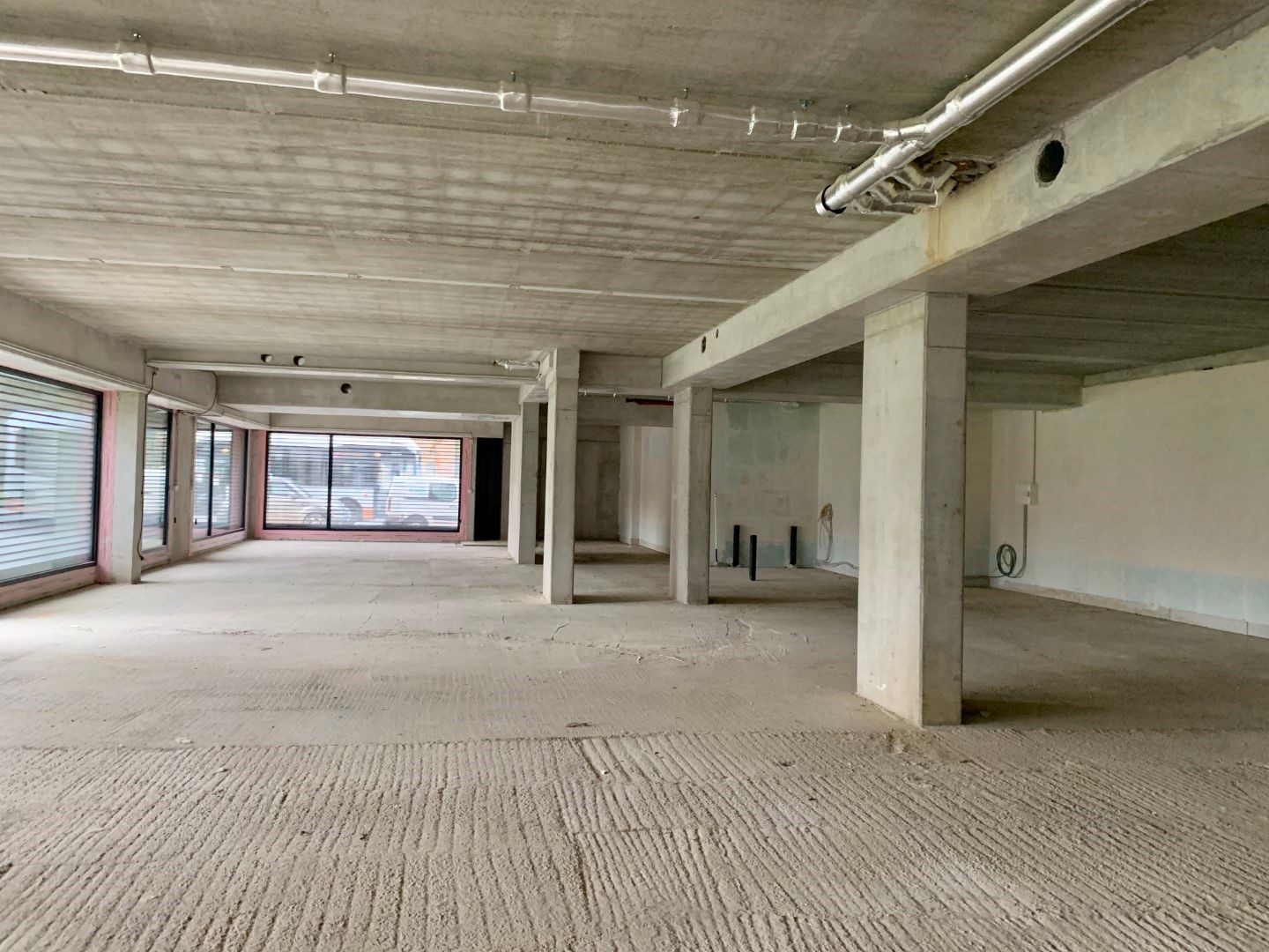 Nieuwbouw commercieel gelijkvloers/kantoor 522 m² foto 3