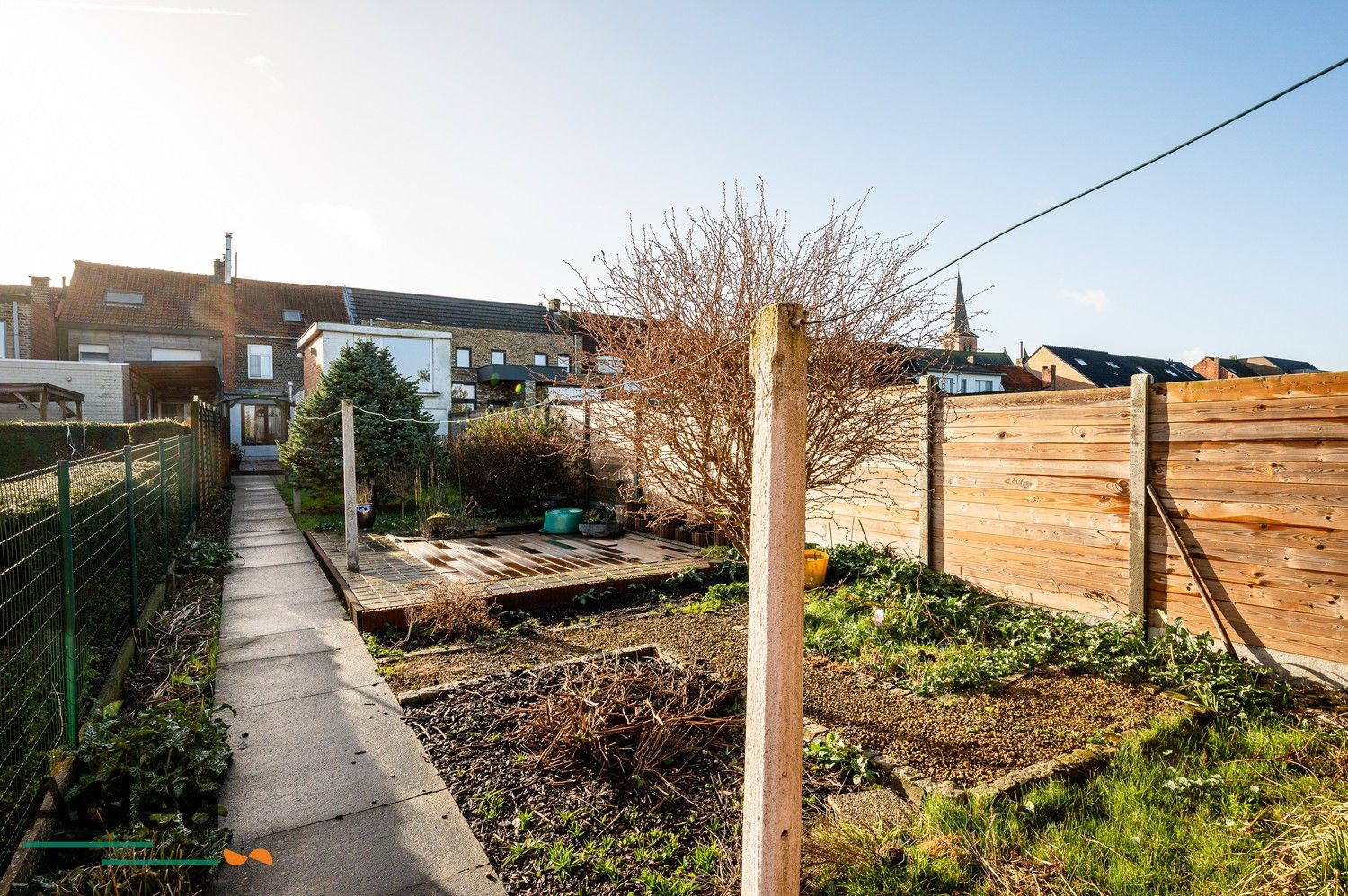 Te renoveren woning met 3 slpks, diepe tuin en garage achteraan met uitweg foto 31